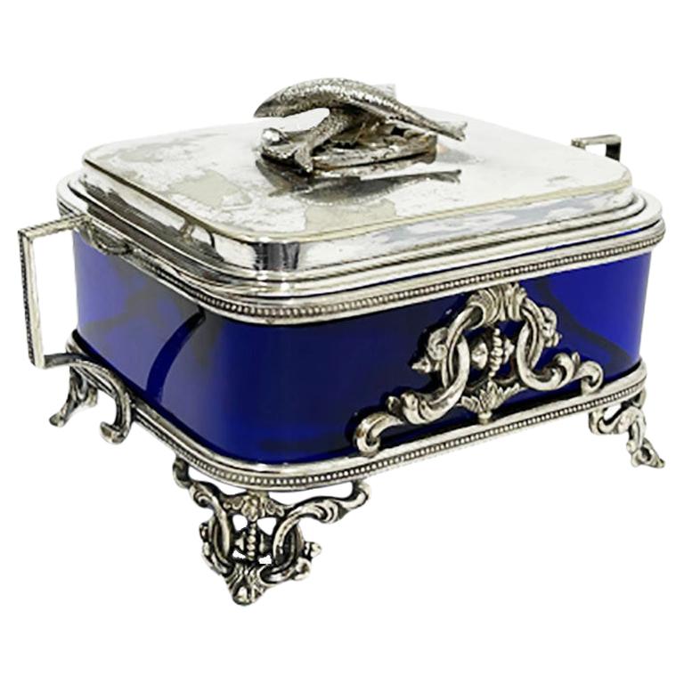English 19th Century silver plate box with fish on top and blue glass, 1866 For Sale