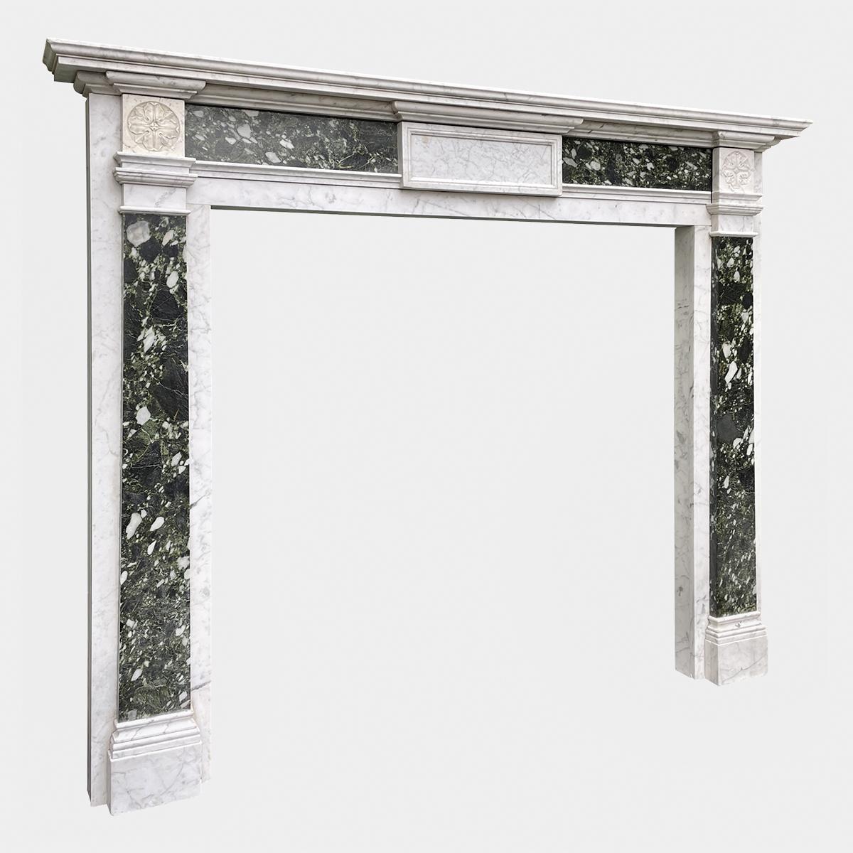 George II Cheminée anglaise ancienne en marbre de style géorgien en vente