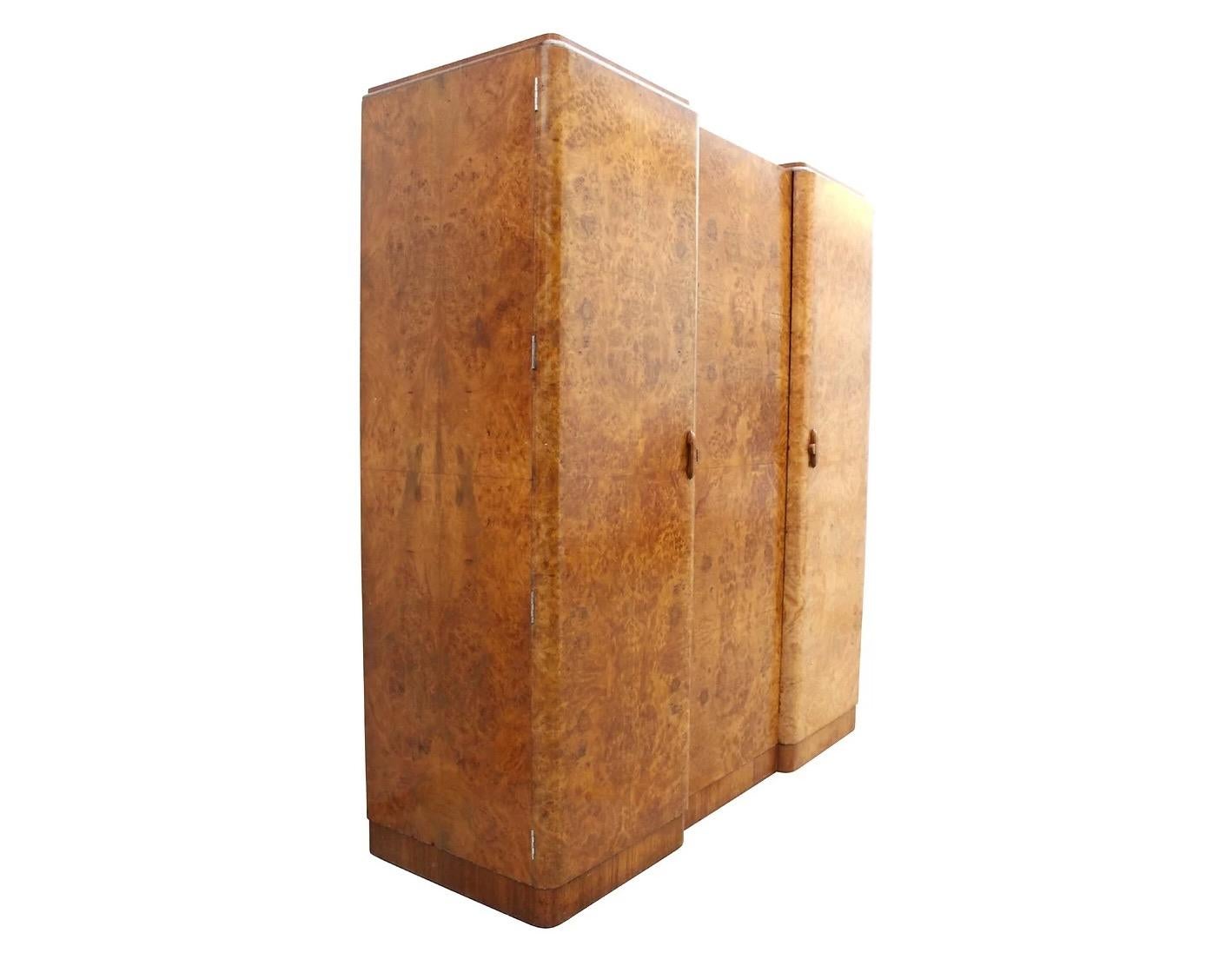 English Art Deco Smaller Blonde Walnut Triple Breakfront Wardrobe, C1930 In Good Condition For Sale In Barnstaple, GB