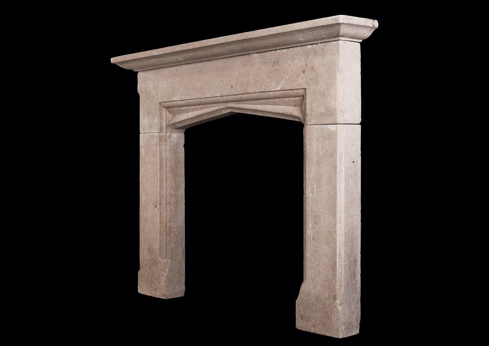 An English Bath Stone Fireplace in the Gothic Manner In Good Condition In London, GB