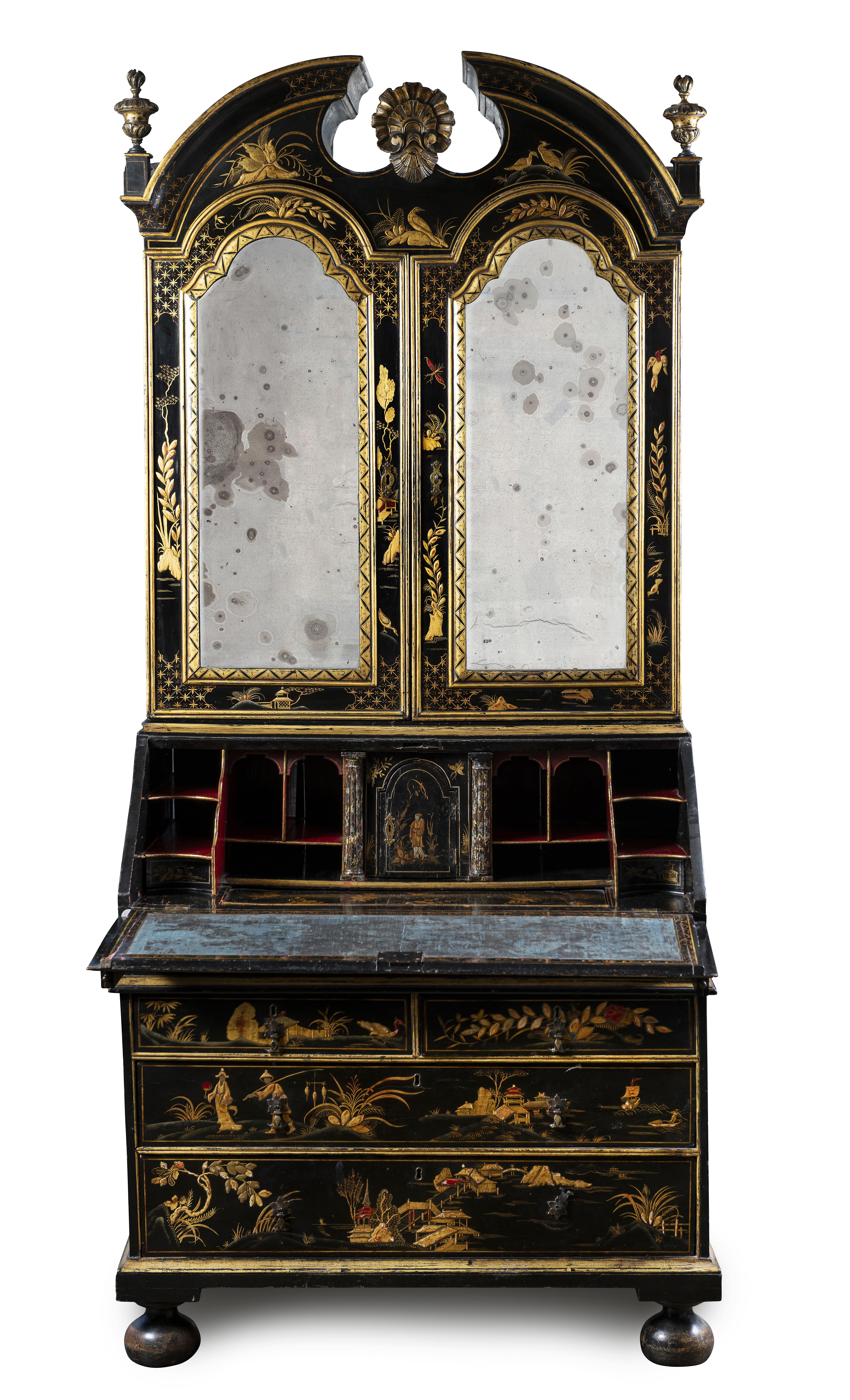 Ein englischer, schwarz lackierter Chinoiserie-Bureau-Schrank, 18. (Englisch) im Angebot