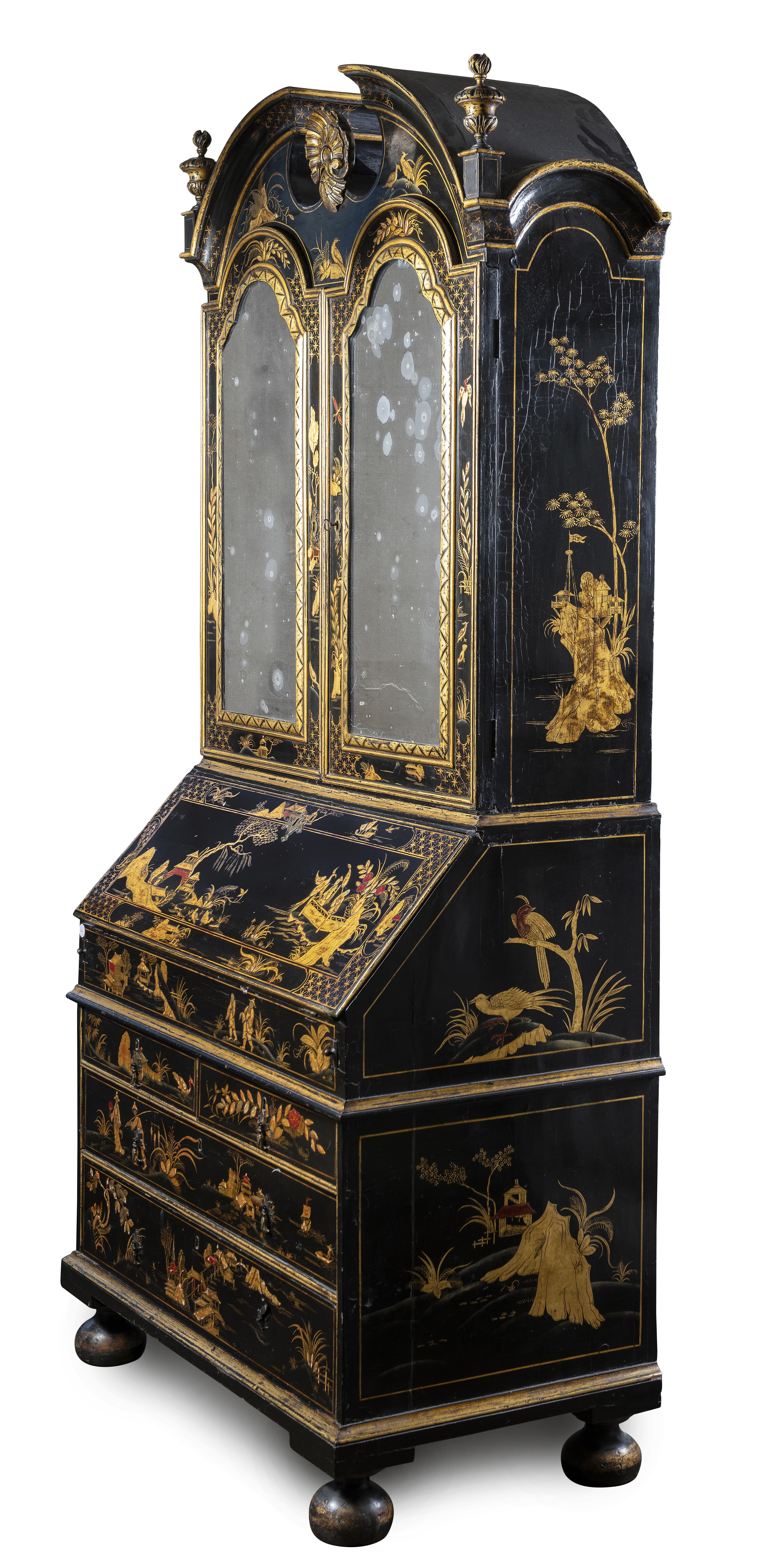 Ein englischer, schwarz lackierter Chinoiserie-Bureau-Schrank, 18. (Lackiert) im Angebot