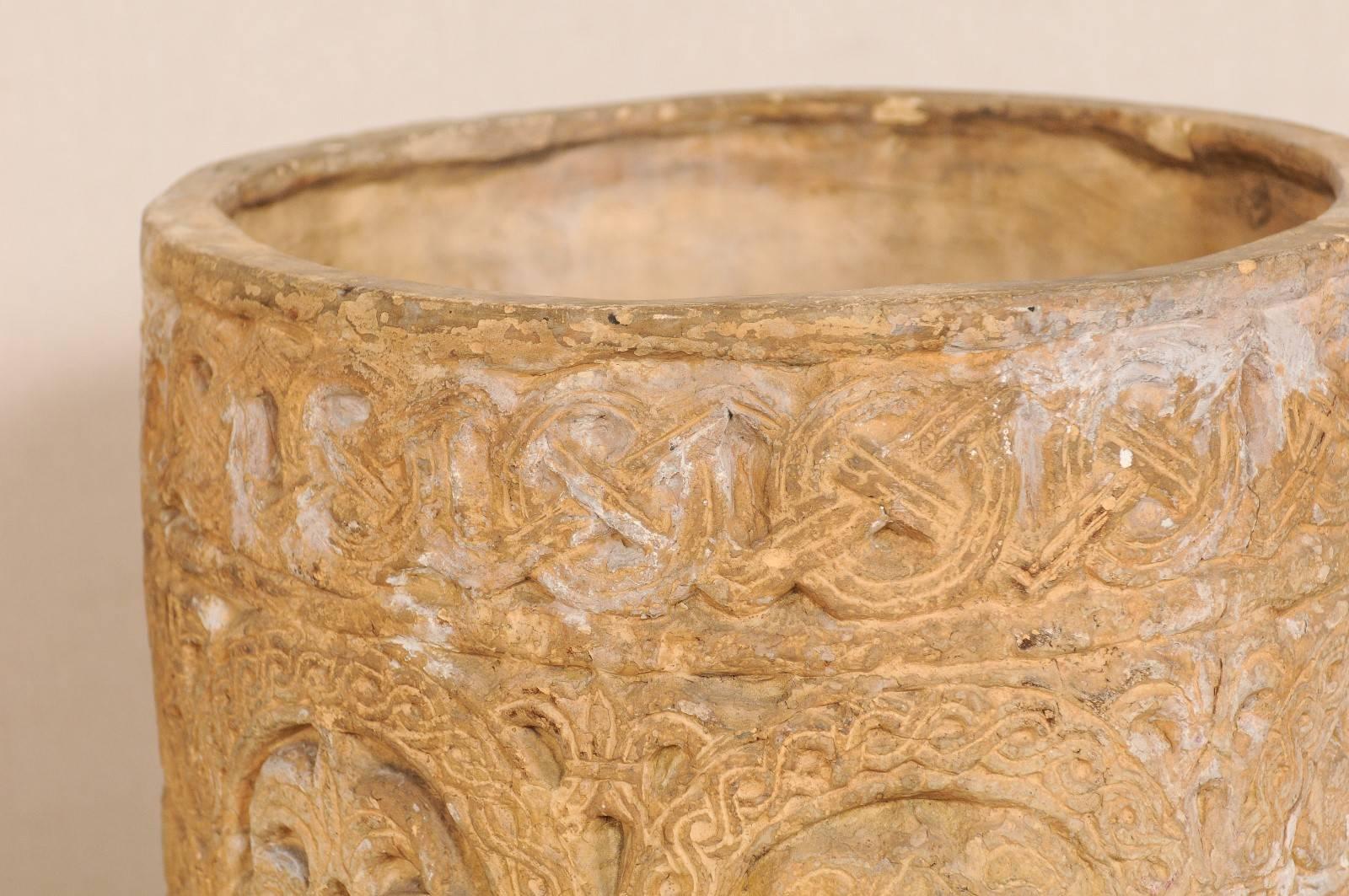 English Clay Pot from the Early to Mid-20th Century with Celtic Patterns In Good Condition For Sale In Atlanta, GA