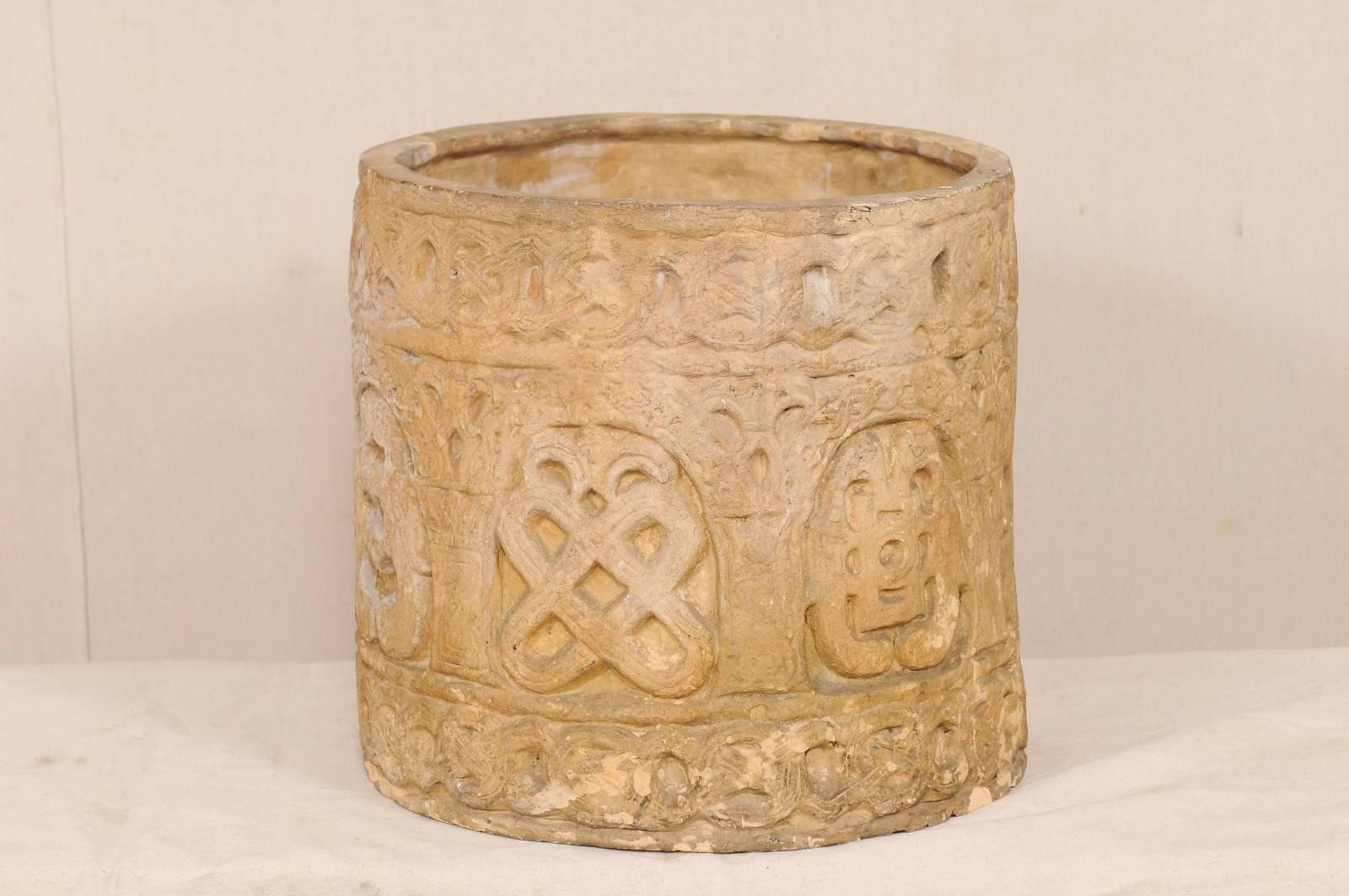 English Clay Pot from the Early to Mid-20th Century with Celtic Patterns For Sale 4
