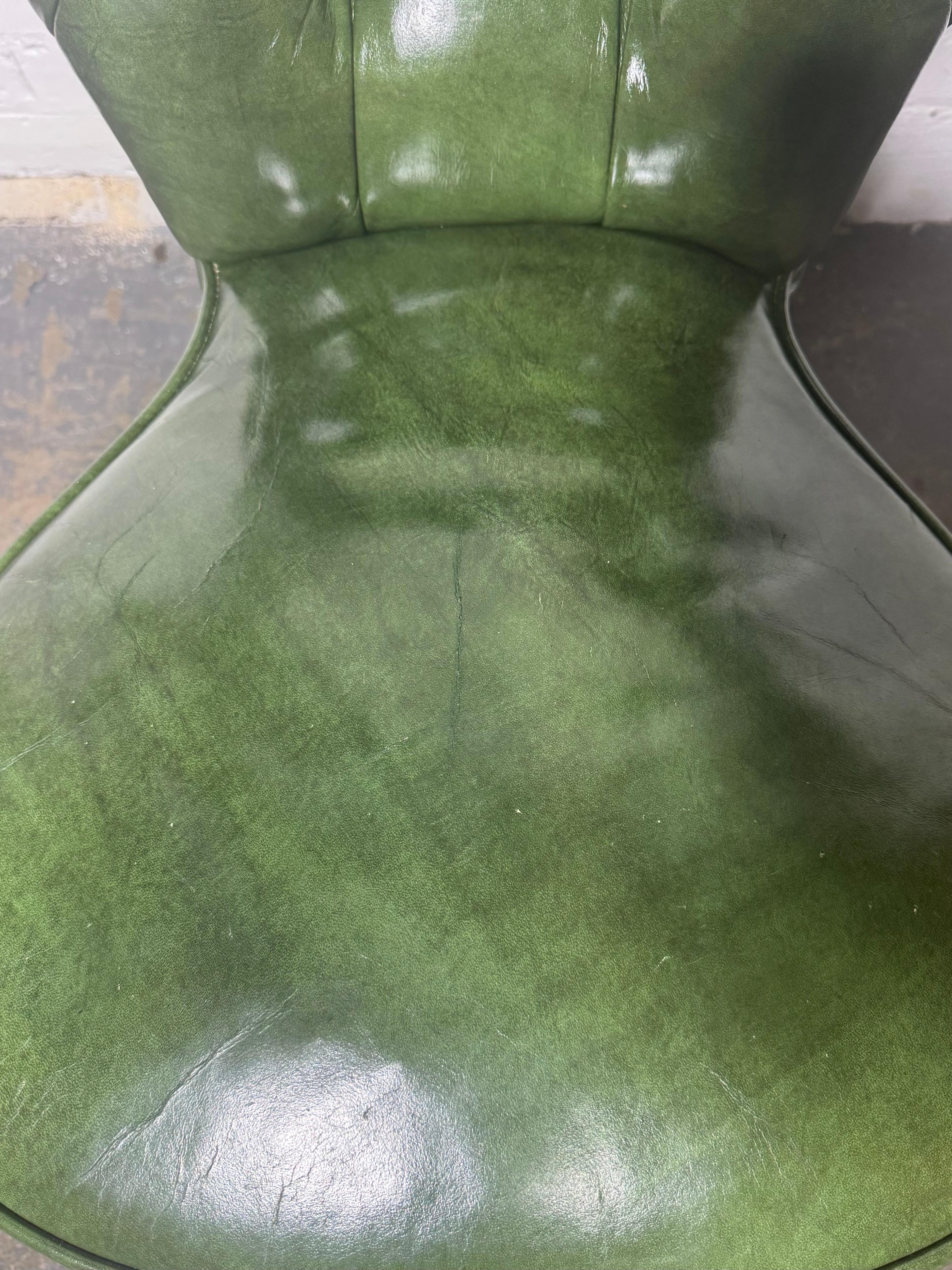 An English Cockfighting, Reading or Desk Chair.. Green Leather For Sale 2