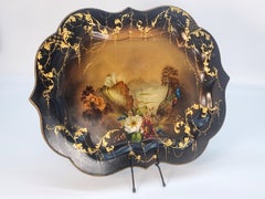 Bandeja decorativa inglesa de papel maché hacia 1840