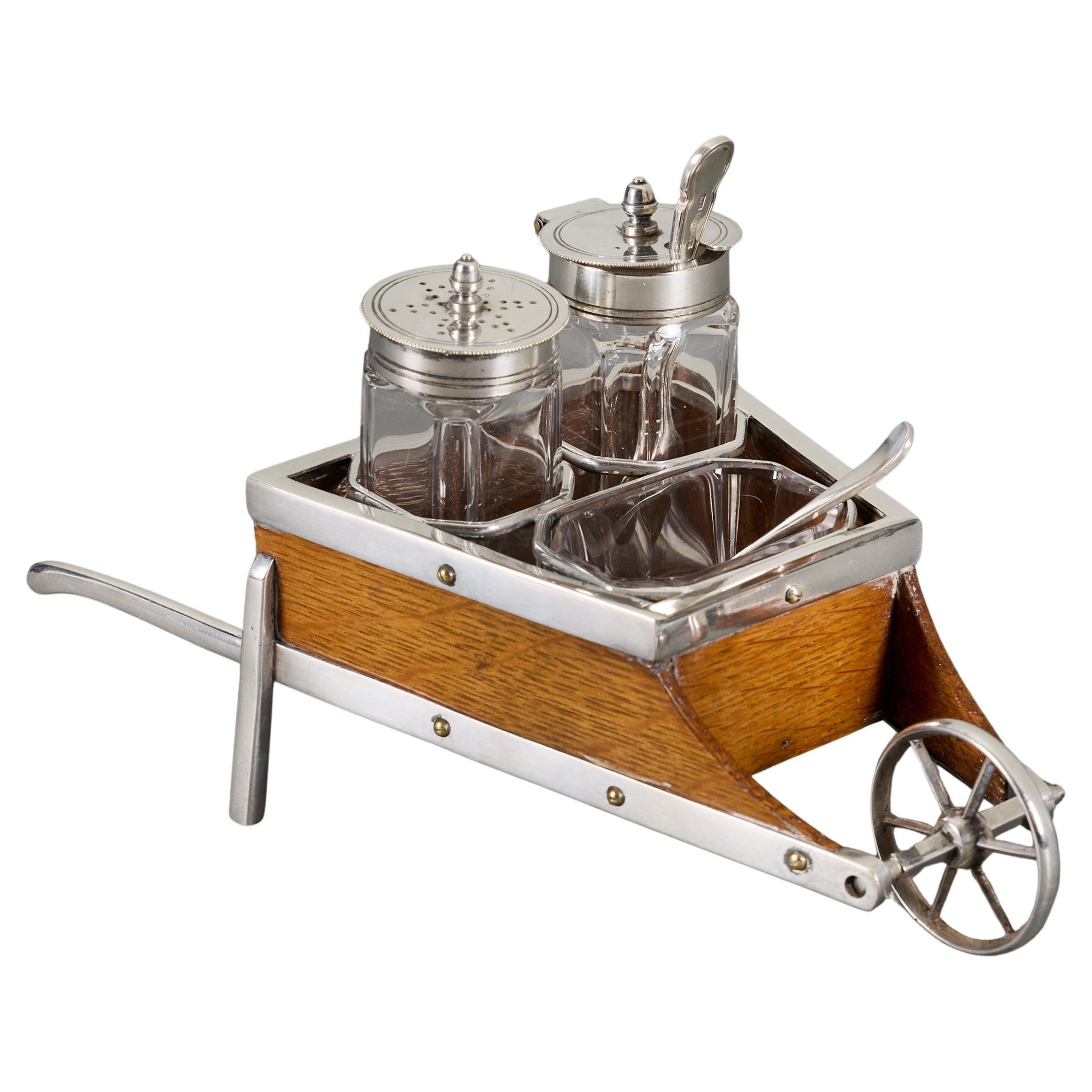 Set de burettes de fantaisie en plaqué argent de l
époque édouardienne anglaise en vente