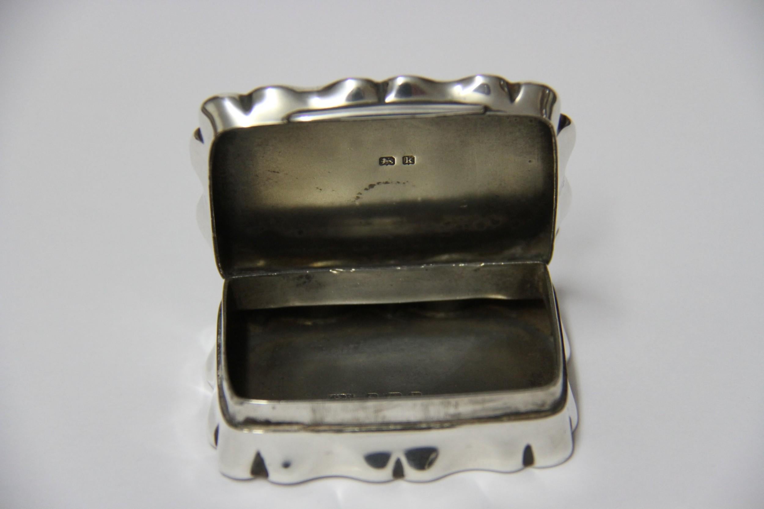 English Edwardian Silver Snuff Box 1