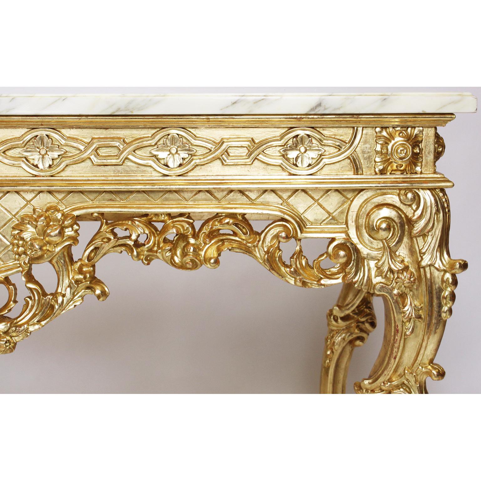 20th Century English George II Style Giltwood Carved Console Table with Marble Top For Sale