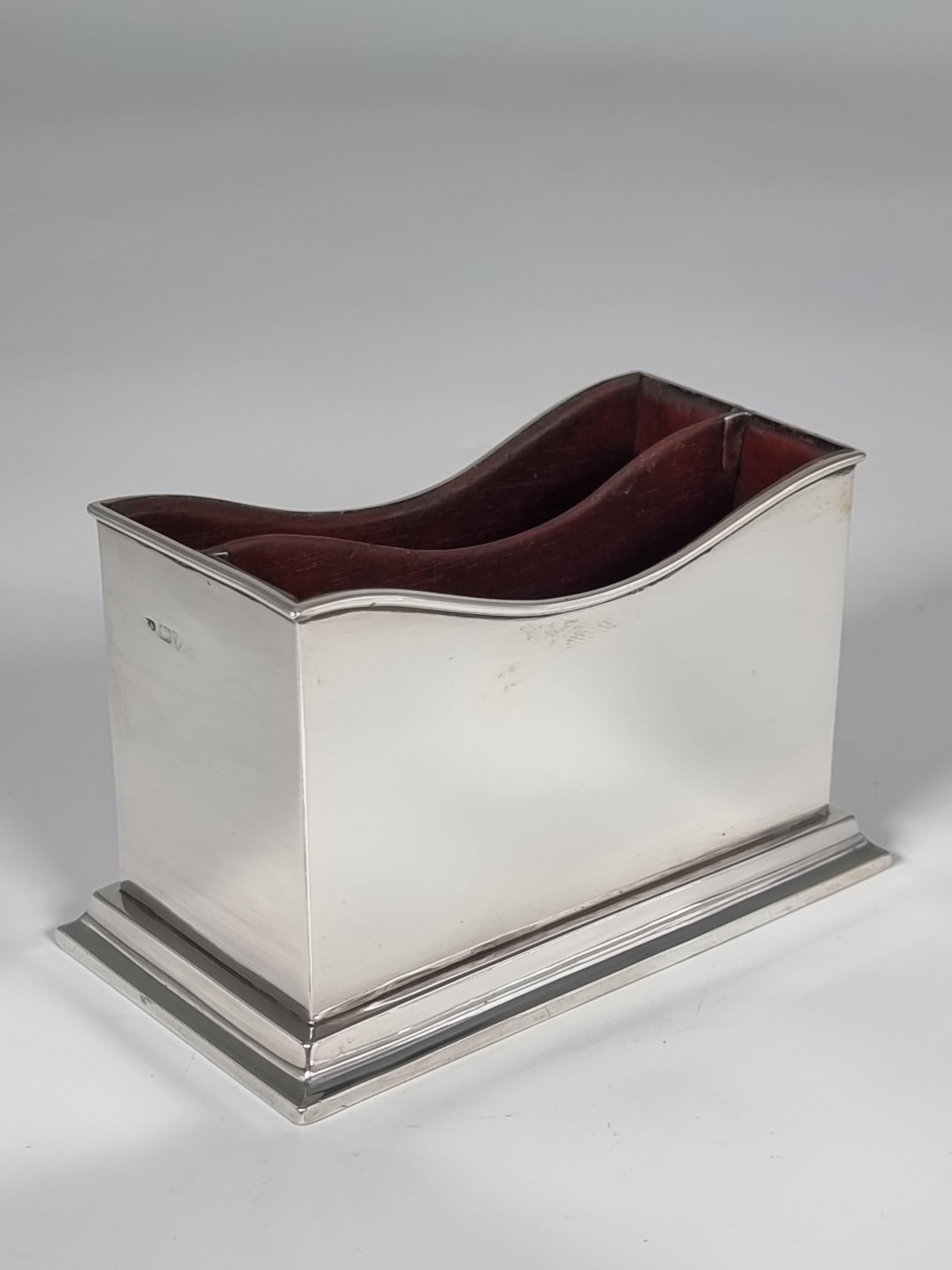 Hand-Crafted An English hallmarked silver postal letter rack or desk tidy, Chester 1896 – 7