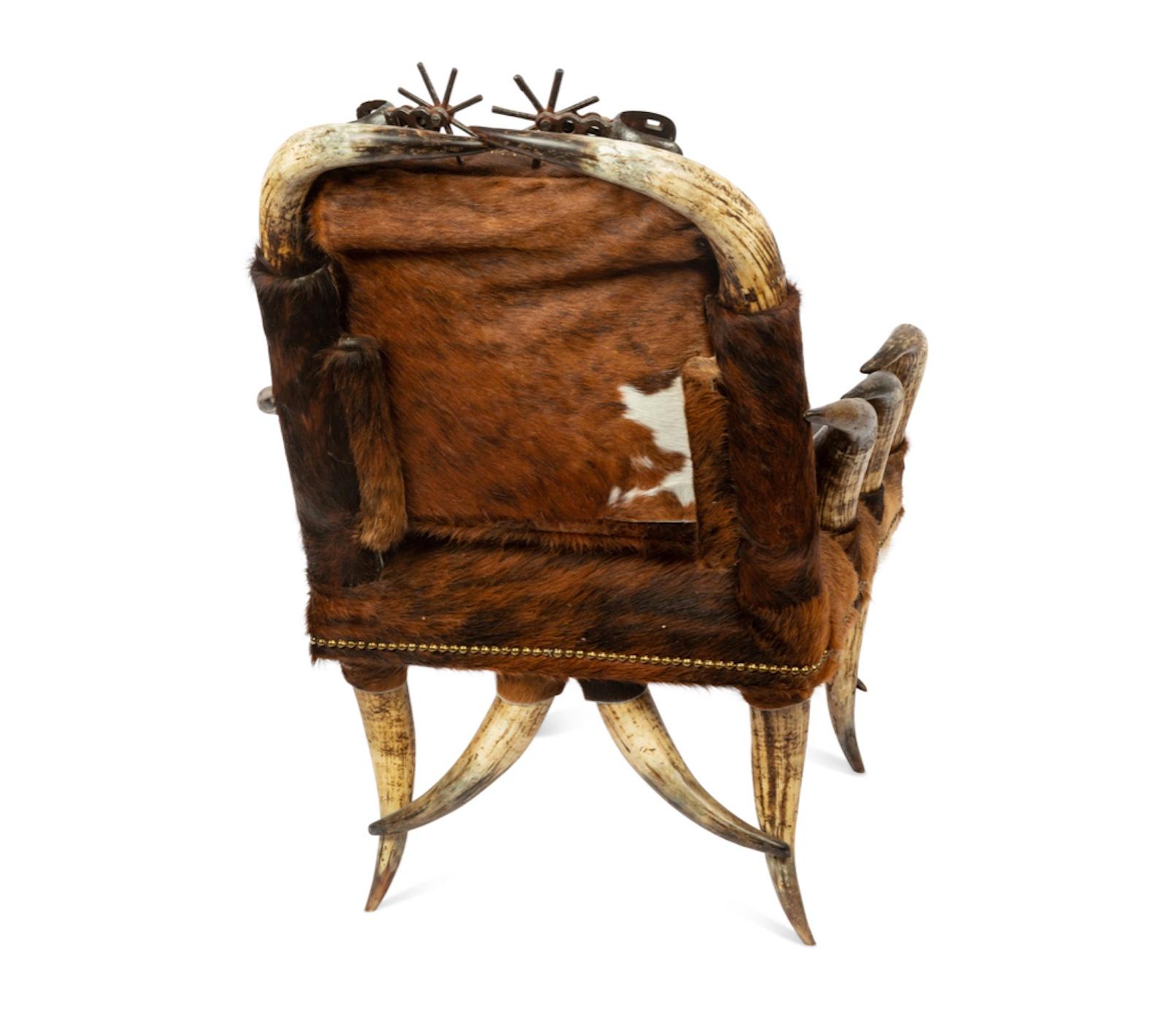 Adirondack Chaise et ottoman en bois de Horn, 20e siècle, ornés d'éperons. Hauteur 43 x  en vente