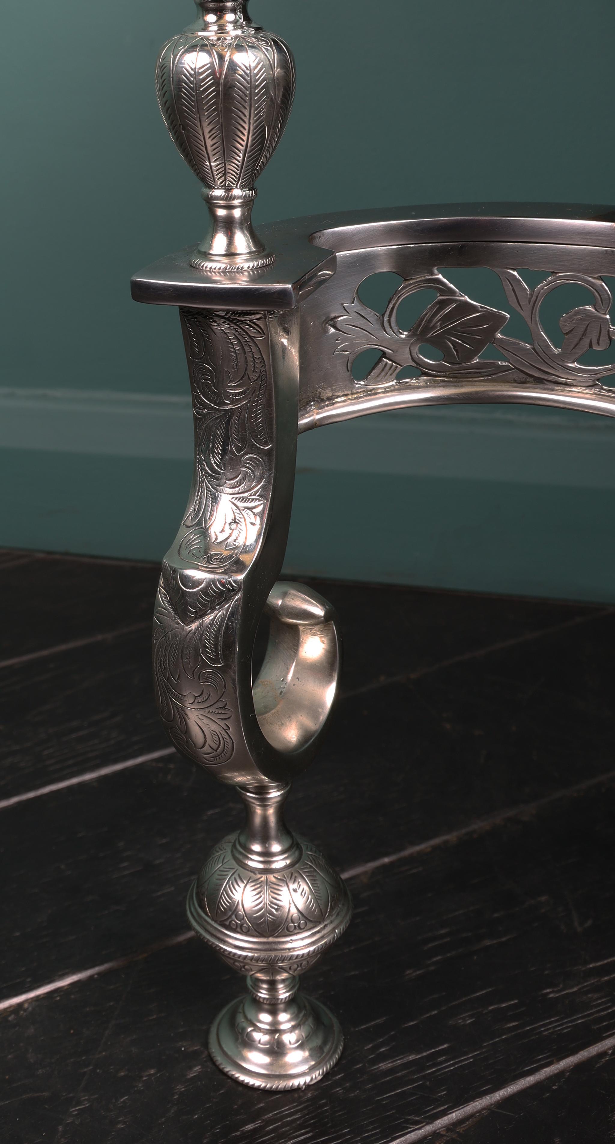 Anglais Grille de foyer anglaise en nickel et acier avec Phoenix