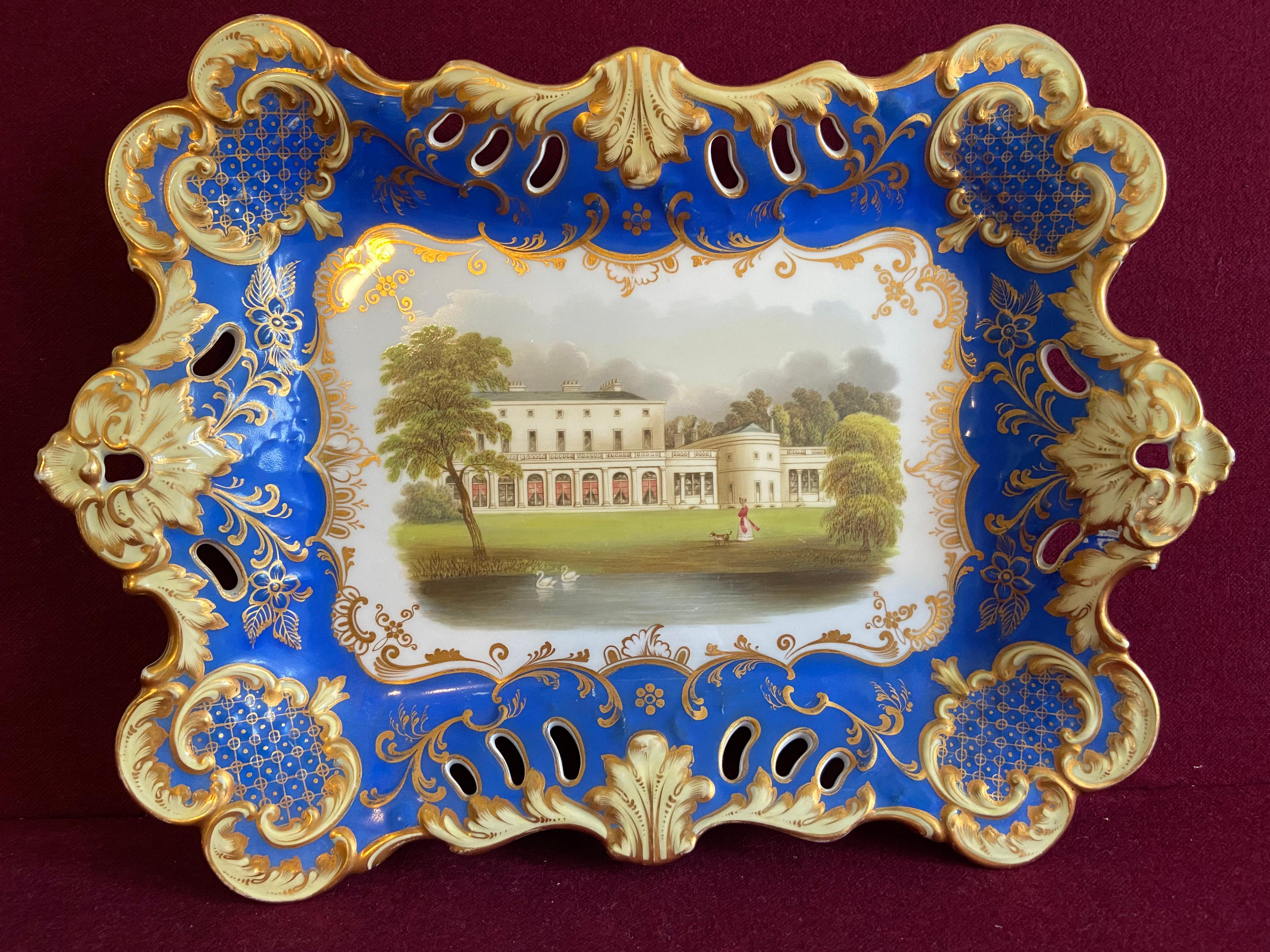 An English Porcelain Tray c.1830 with a view of Frogmore House In Excellent Condition For Sale In Exeter, GB