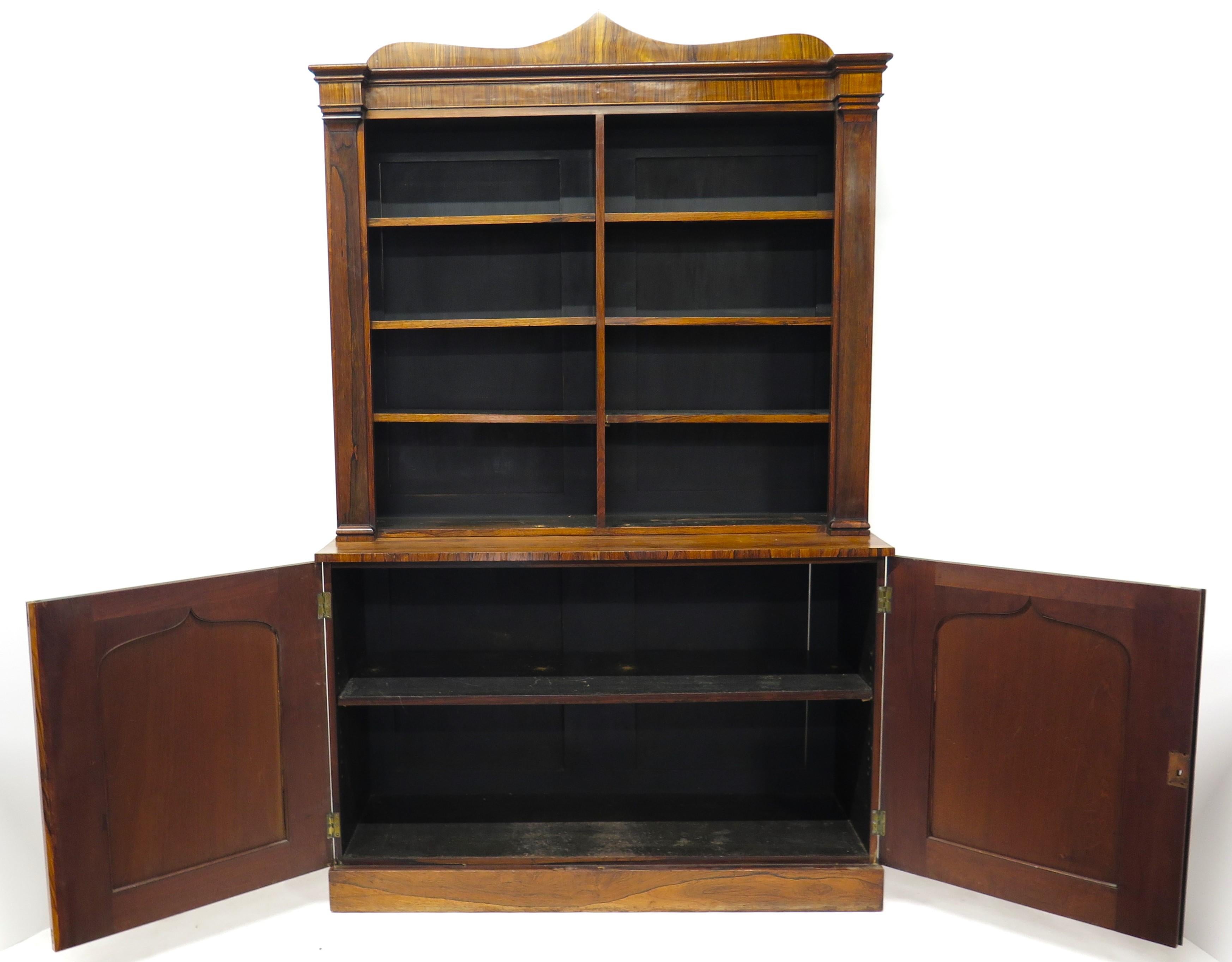 An English Regency Rosewood Bookcase For Sale 1