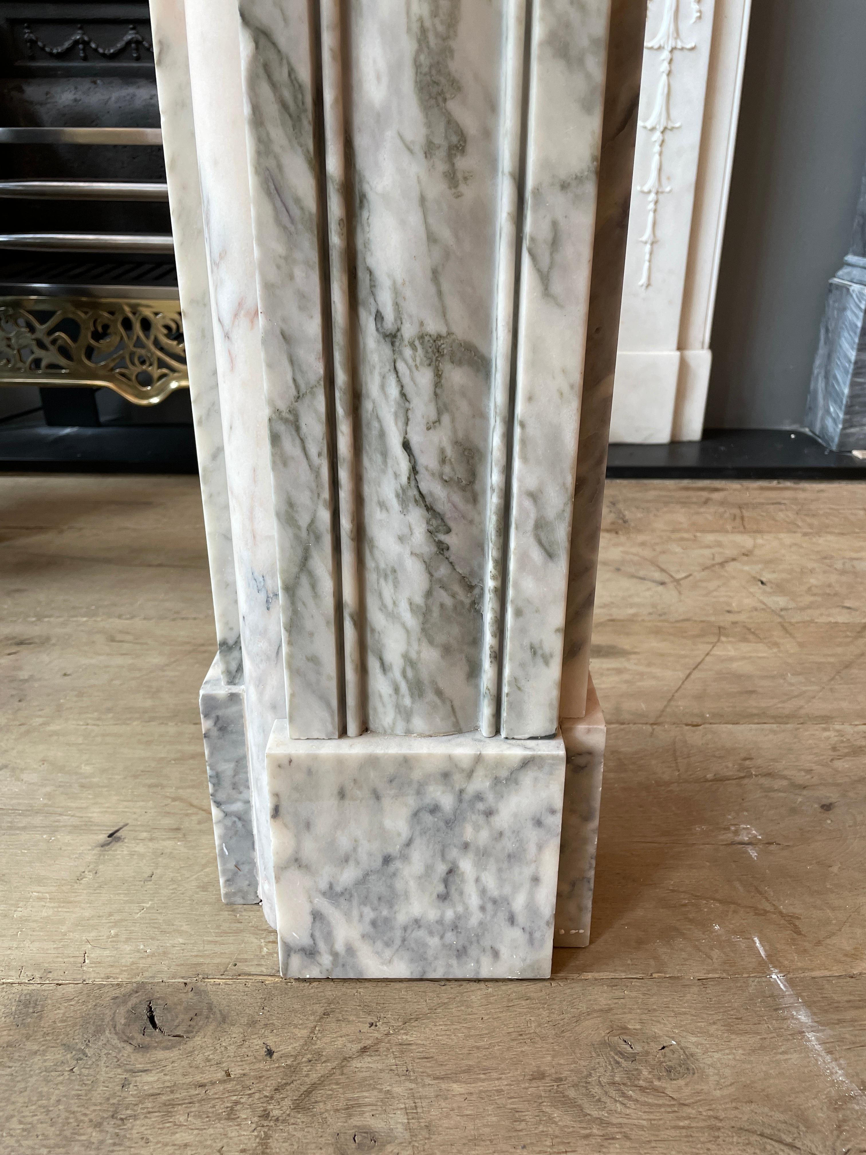 An English Regency Style Arabescato Marble Fireplace Mantel In Good Condition In London, GB