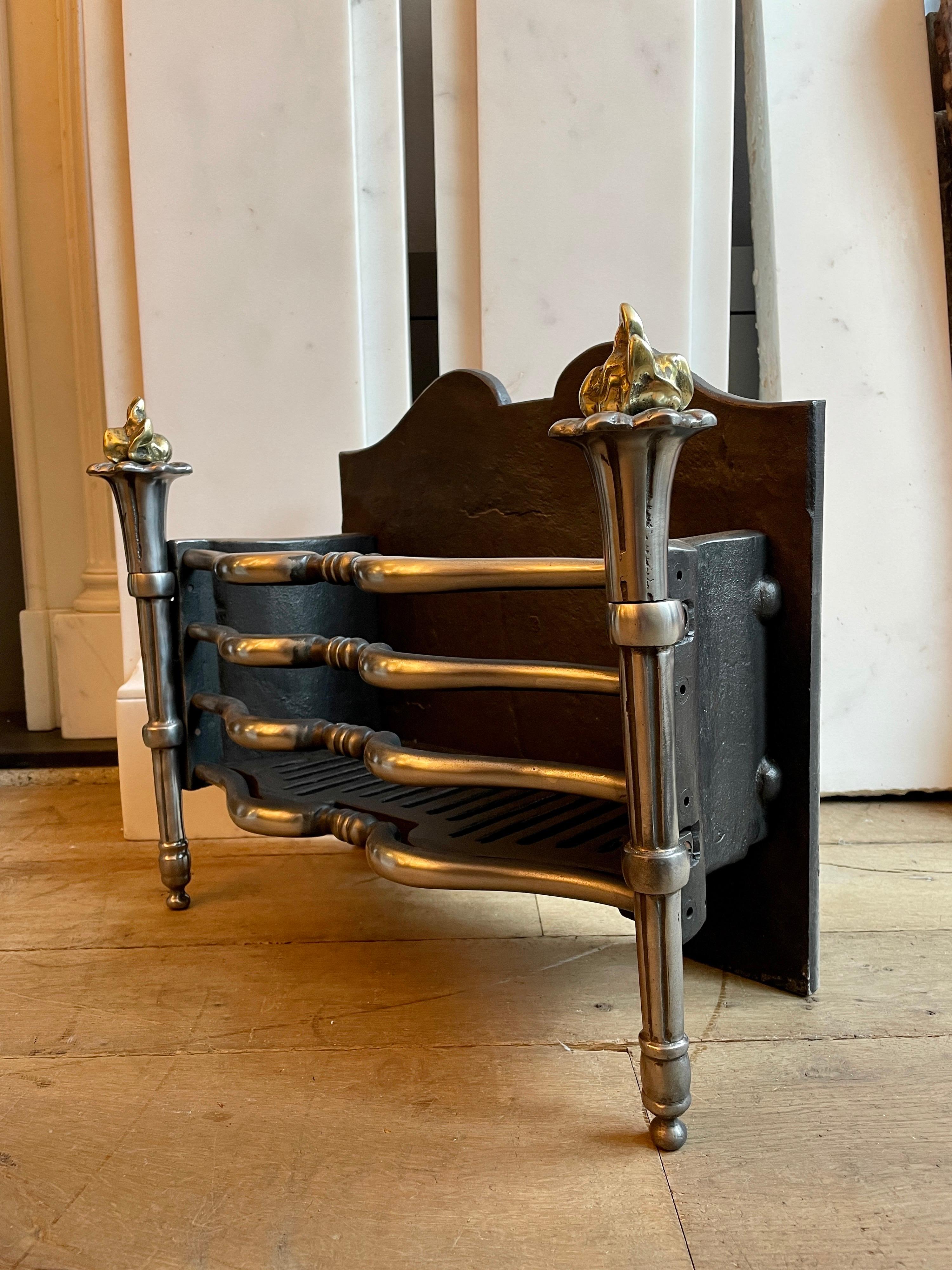 English Regency Style Fire Grate In Good Condition In London, GB