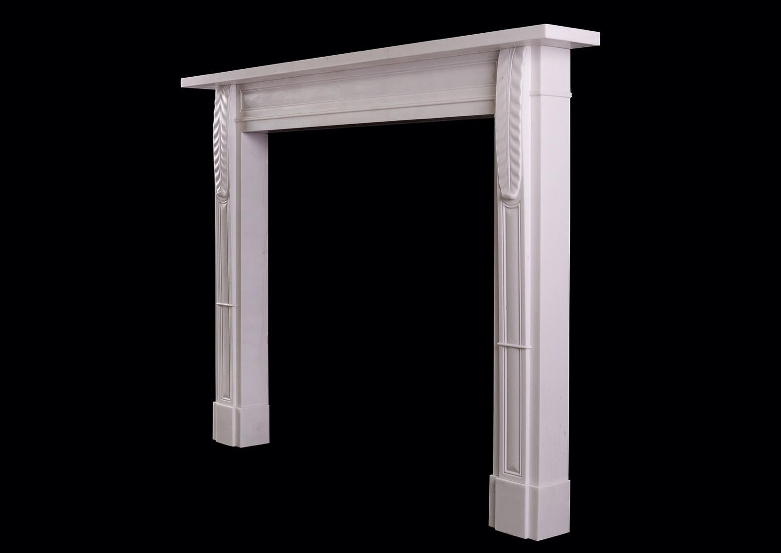 English Regency Style Statuary Marble Fireplace In Good Condition For Sale In London, GB