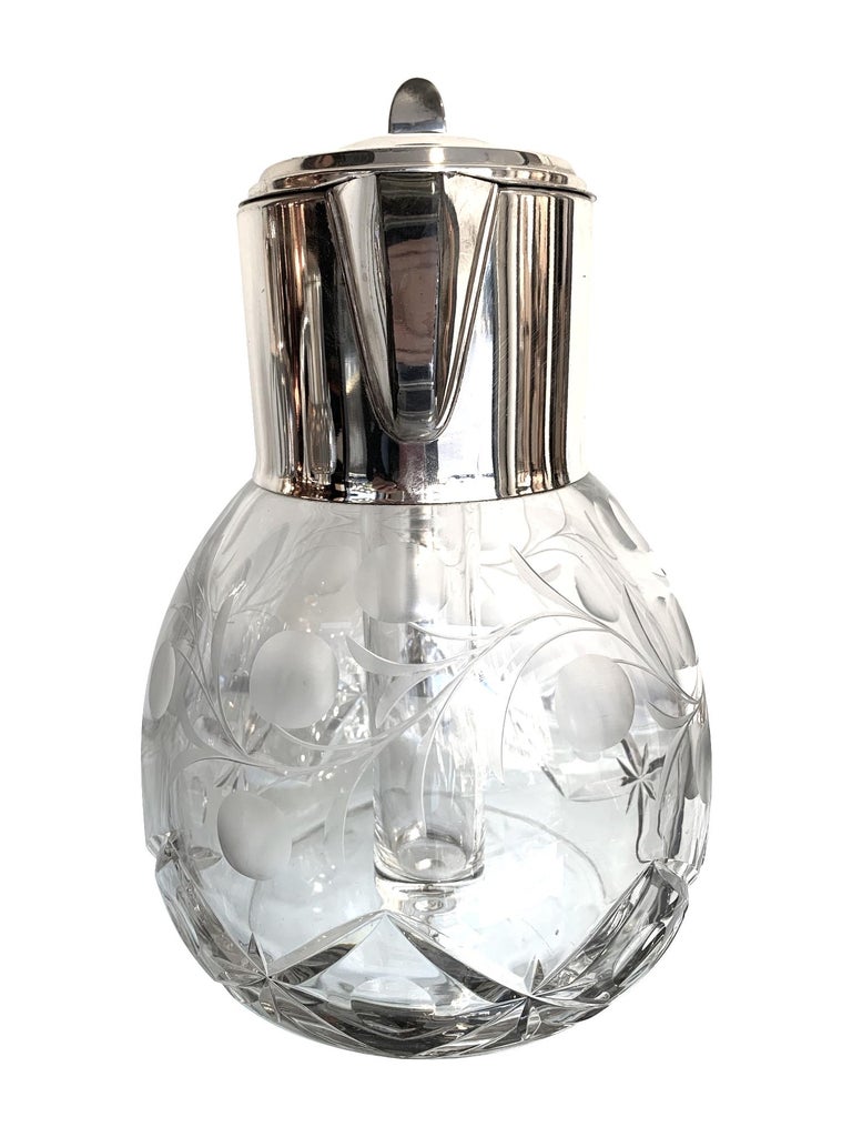 Early 20th Century English Silver Plated Crystal Lemonade / Cocktail Jug with Engraved Leaves For Sale