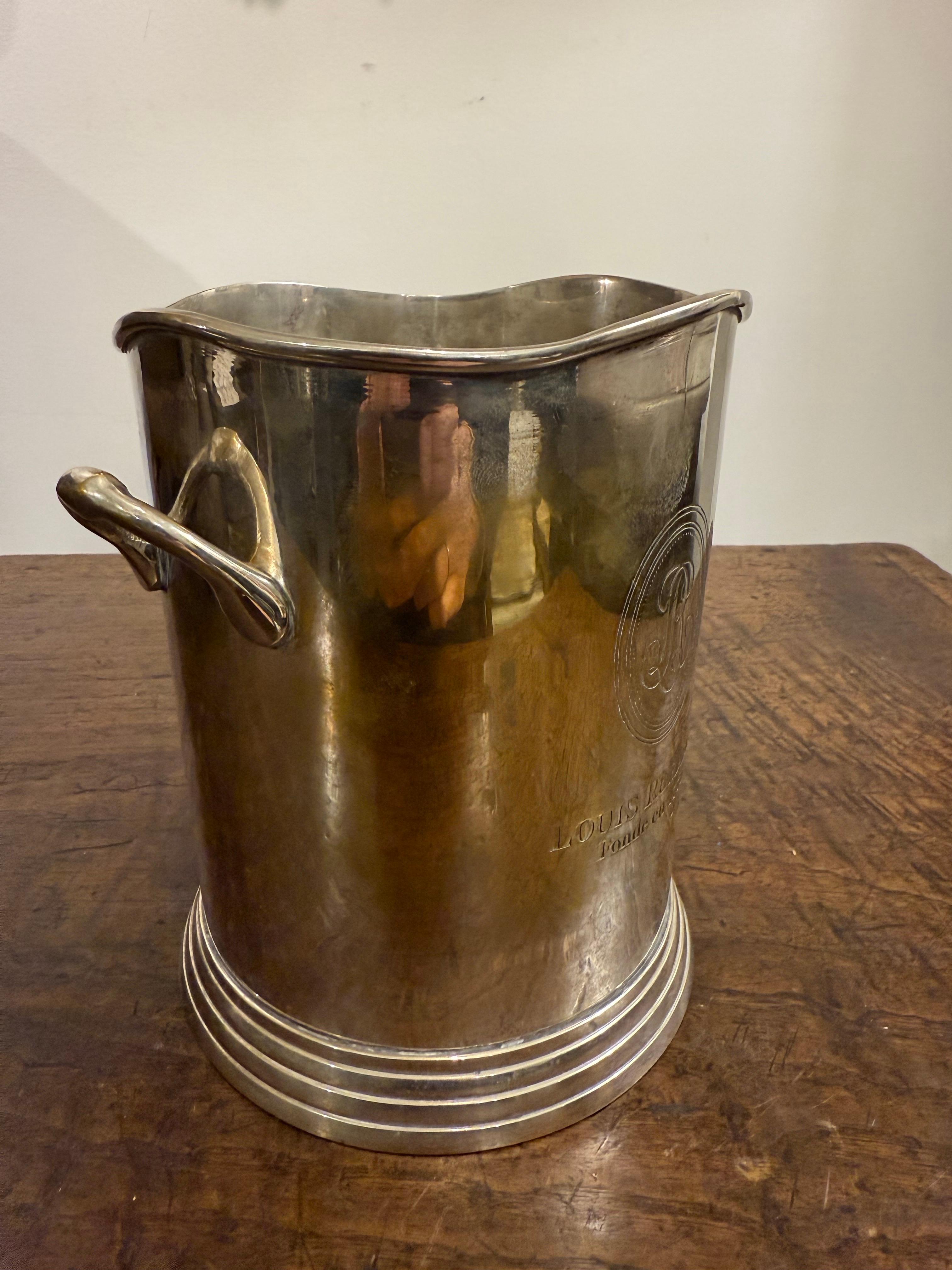 An English Silverplate Champagne Cooler, Early 20th Century In Good Condition For Sale In ARMADALE, VIC
