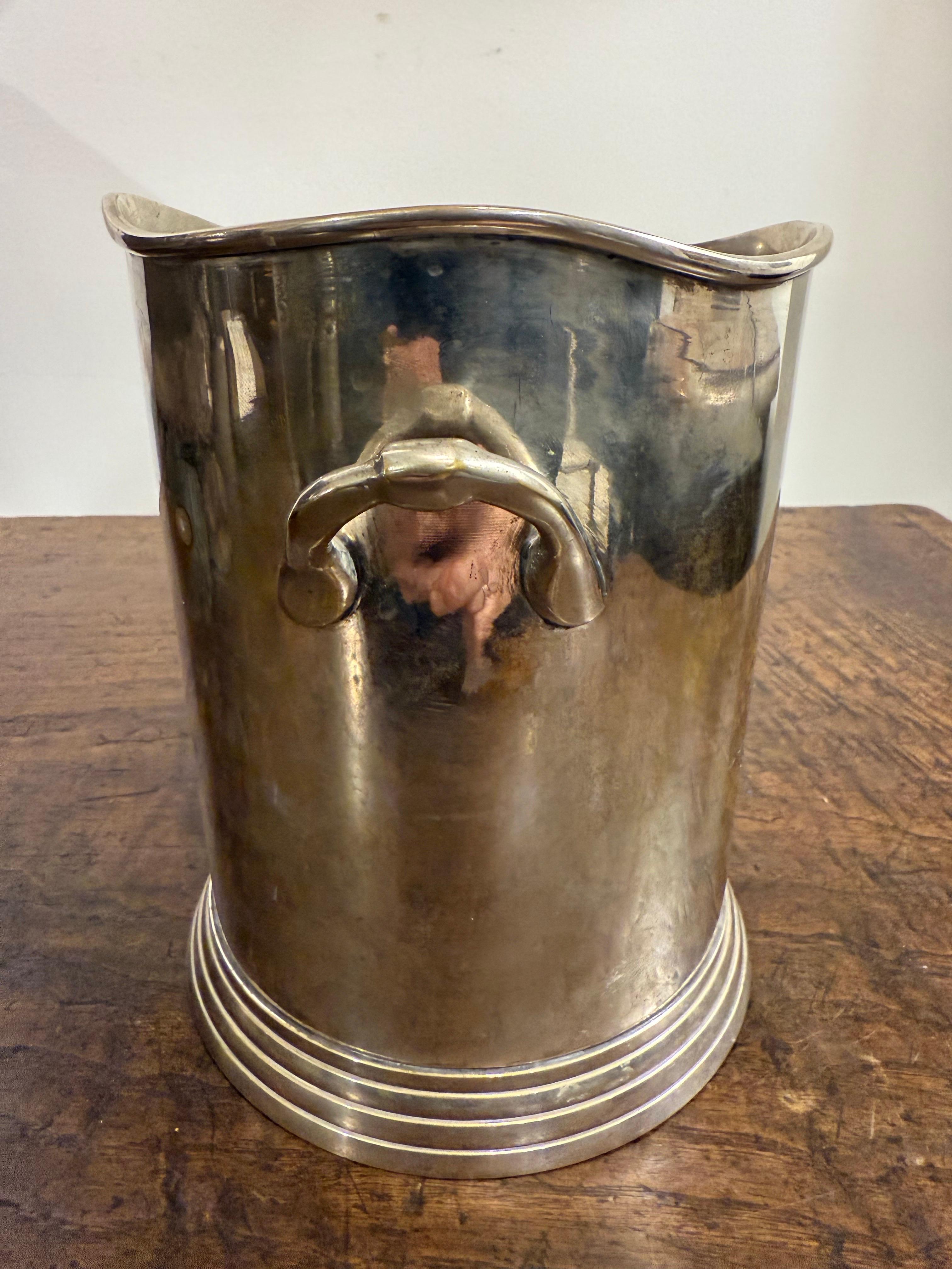 An English Silverplate Champagne Cooler, Early 20th Century For Sale 2