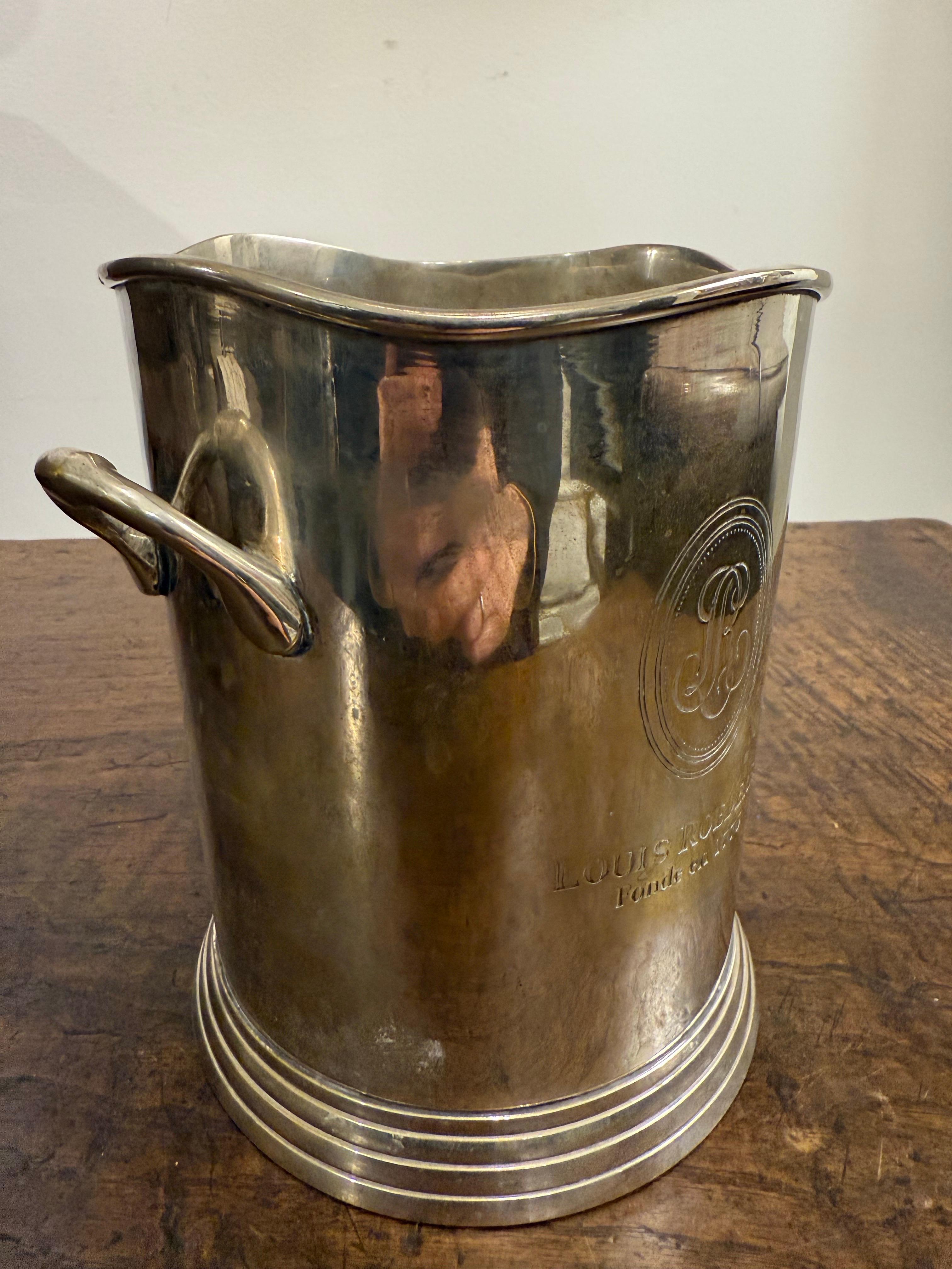 An English Silverplate Champagne Cooler, Early 20th Century For Sale 4