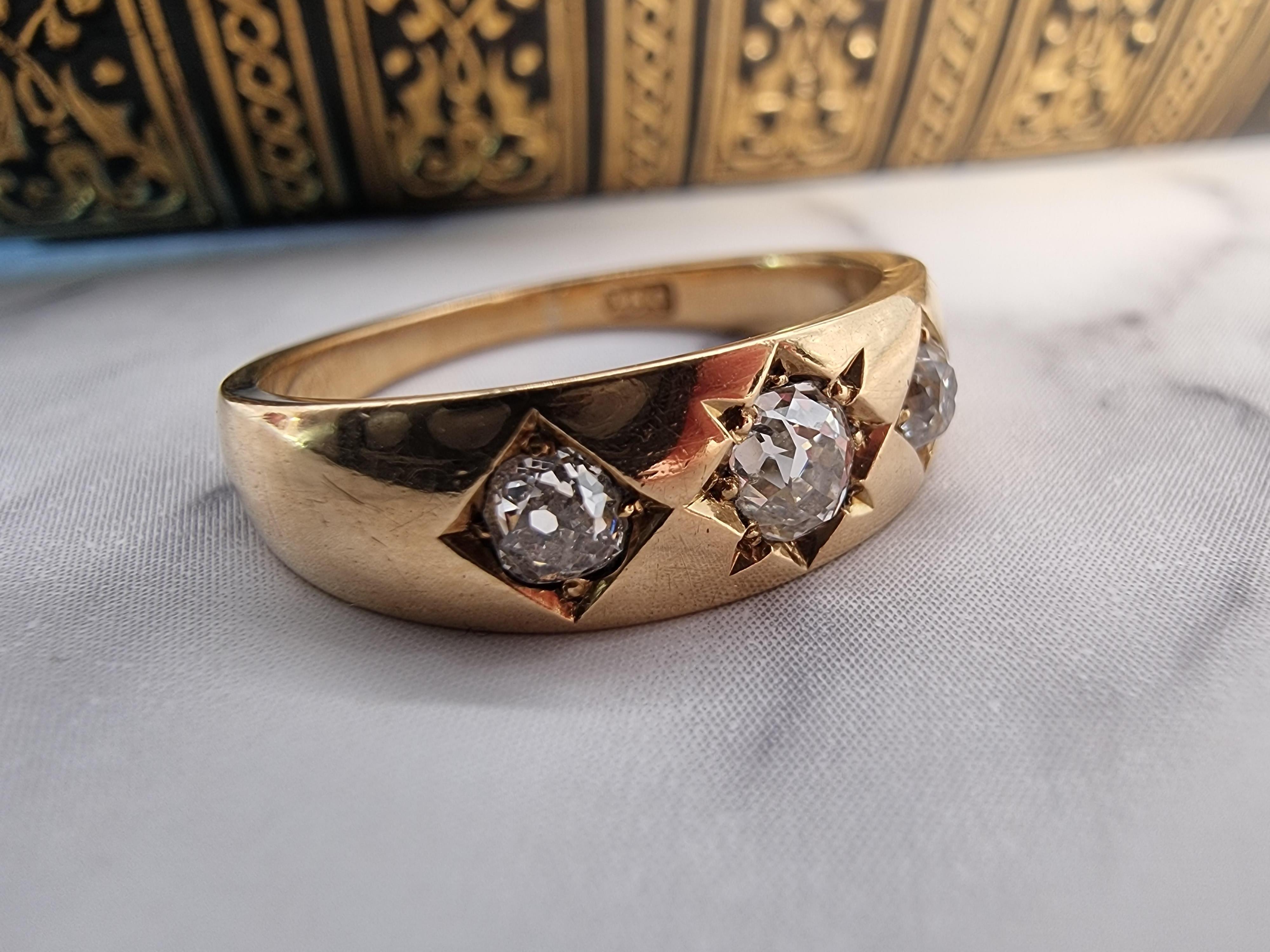 Gold An English Victorian heavy 18ct gold and diamond three stone ring dated 1870 For Sale