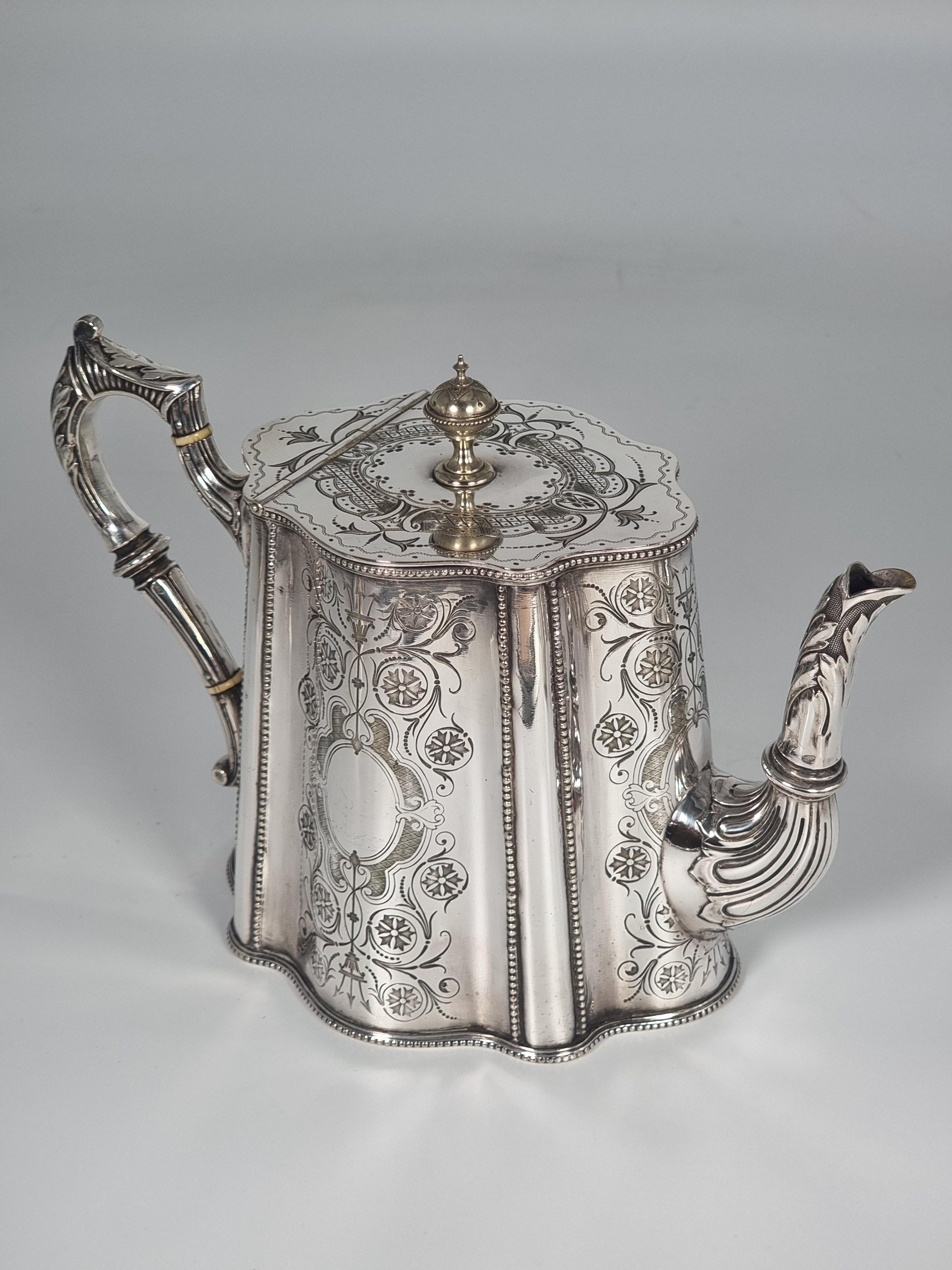 Juego de té/café victoriano inglés bañado en plata, hacia 1890 en venta 2