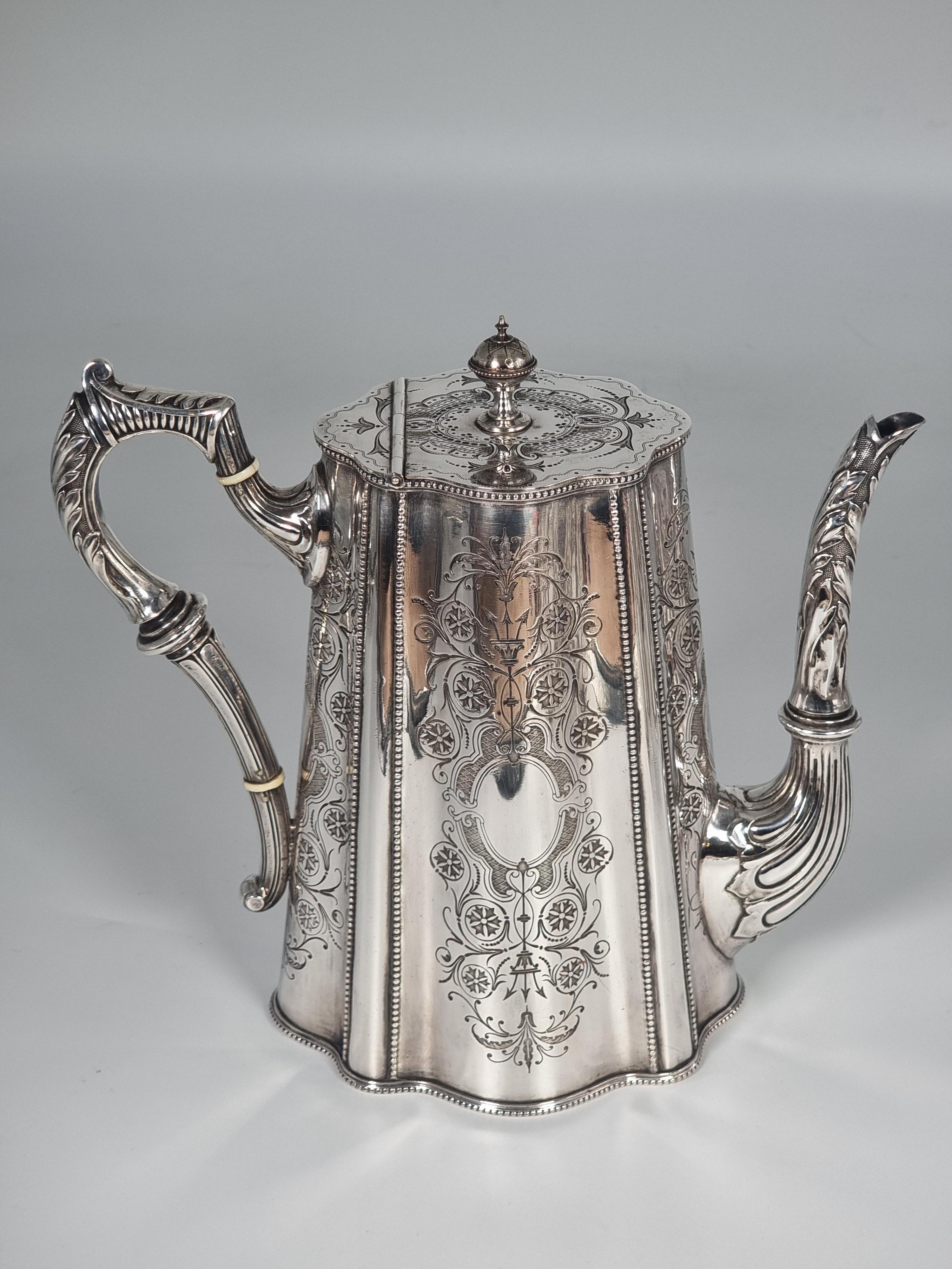 Juego de té/café victoriano inglés bañado en plata, hacia 1890 Metalistería en venta