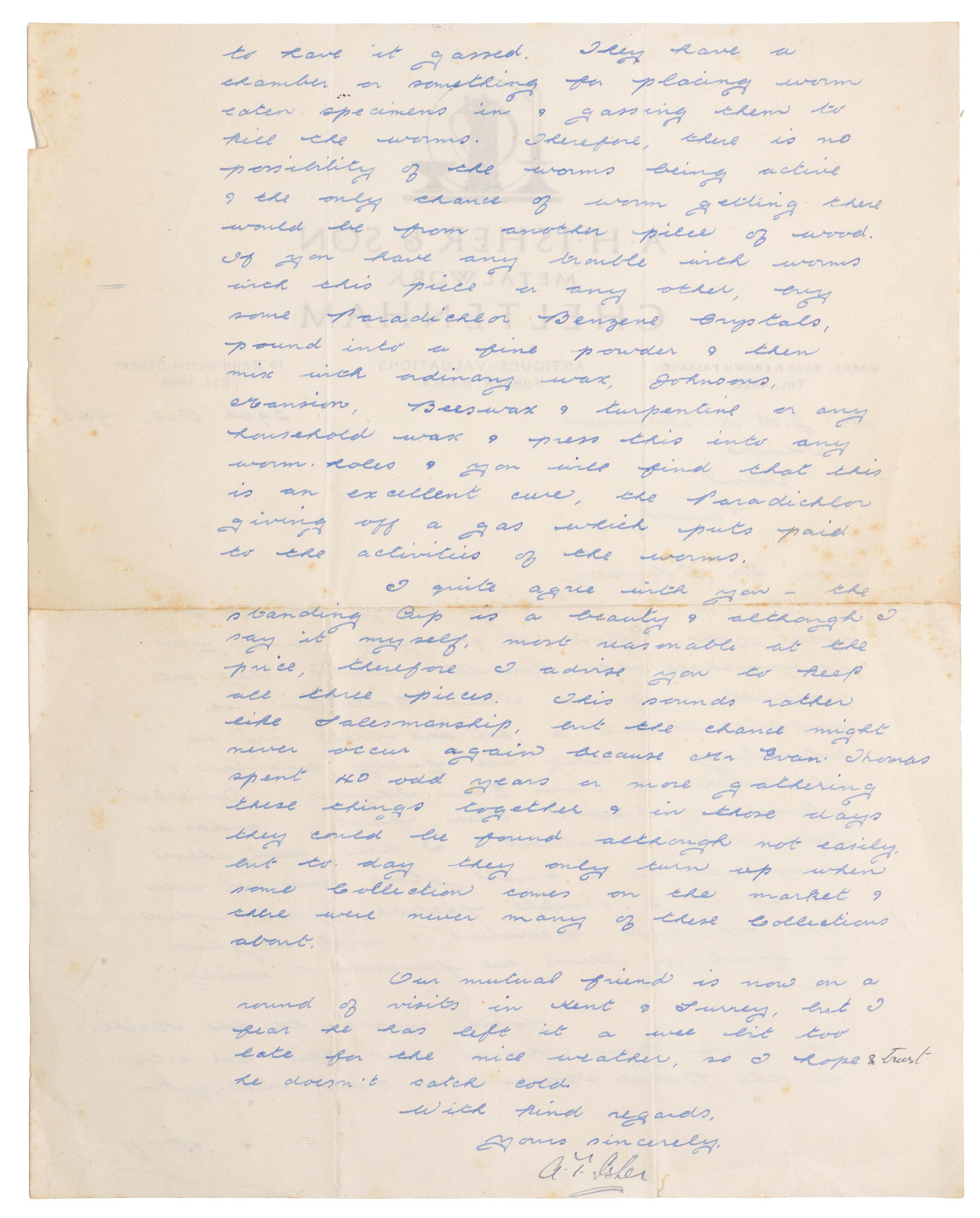 Taza de madera torneada grabada. Inglés, fechado en 1636. en venta 1