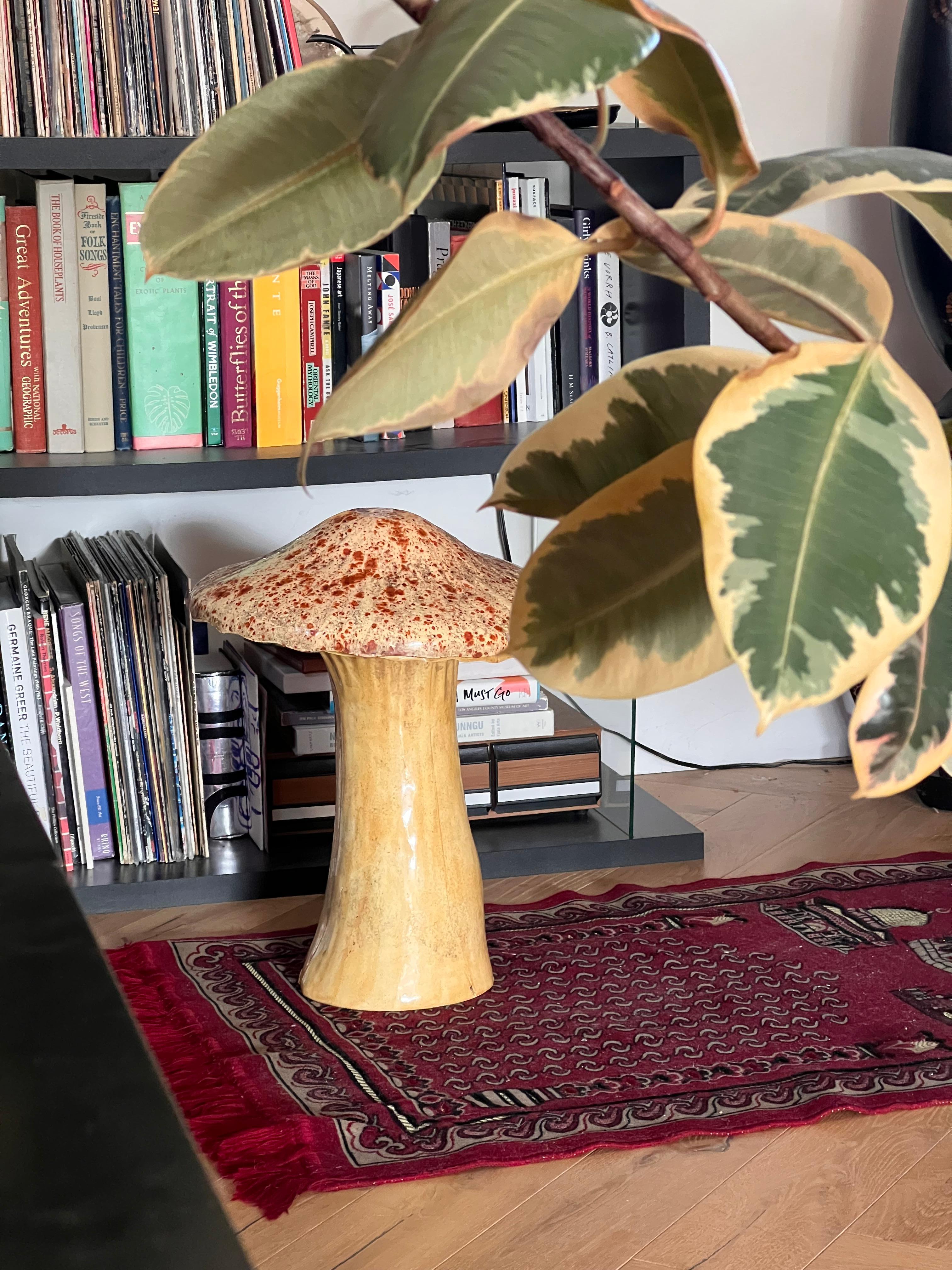 An enormous MCM ceramic mushroom sculpture by Arnels, 1960s 6
