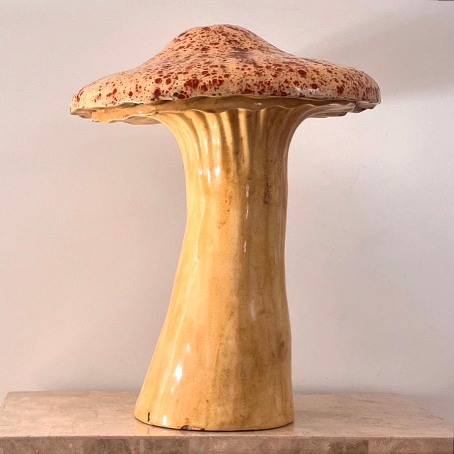 An enormous MCM ceramic mushroom sculpture by Arnels, 1960s 9