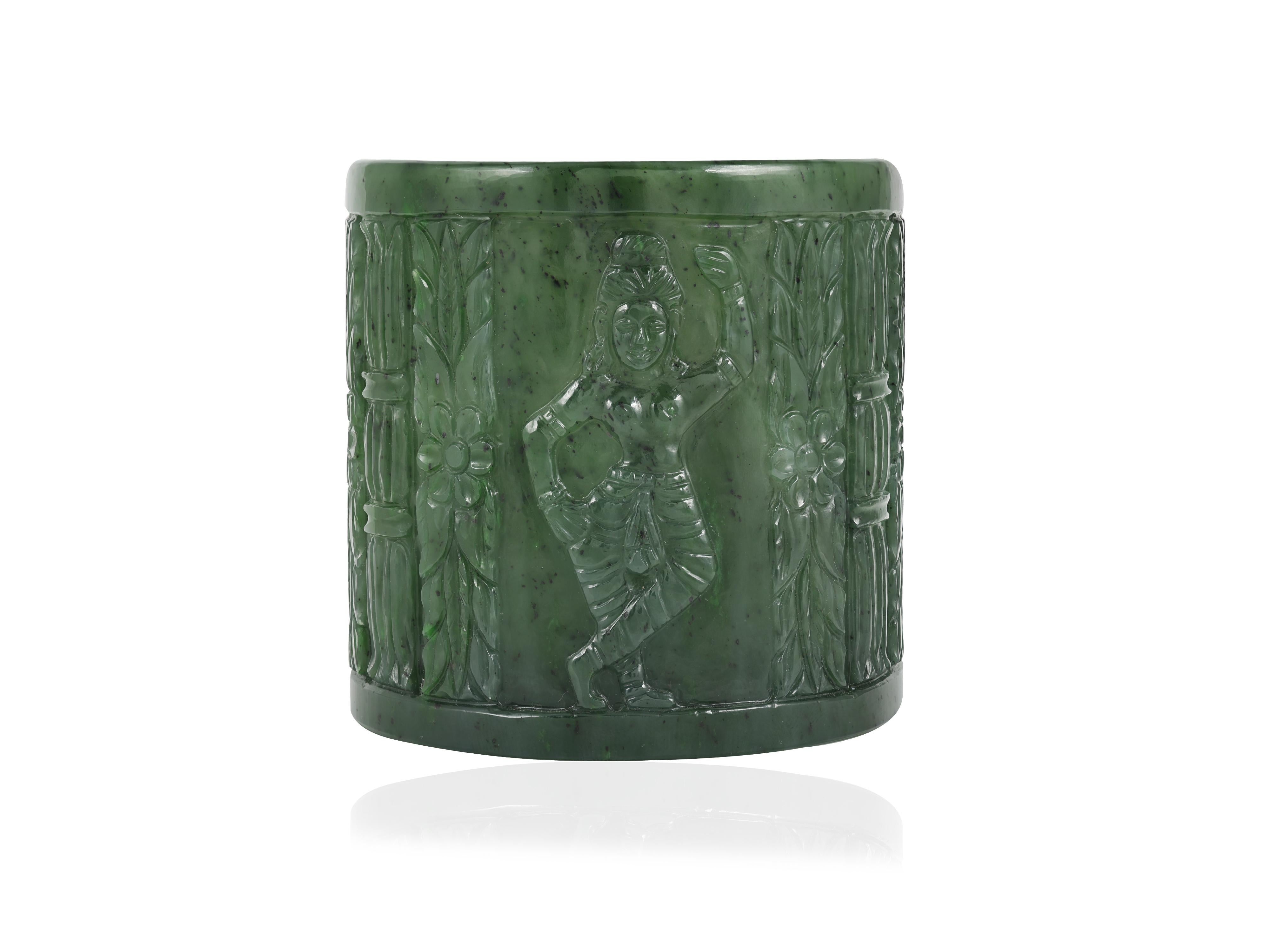 Women's or Men's An erotica Indian Carved nephrite jade whiskey glass inspired from Kamasutra For Sale