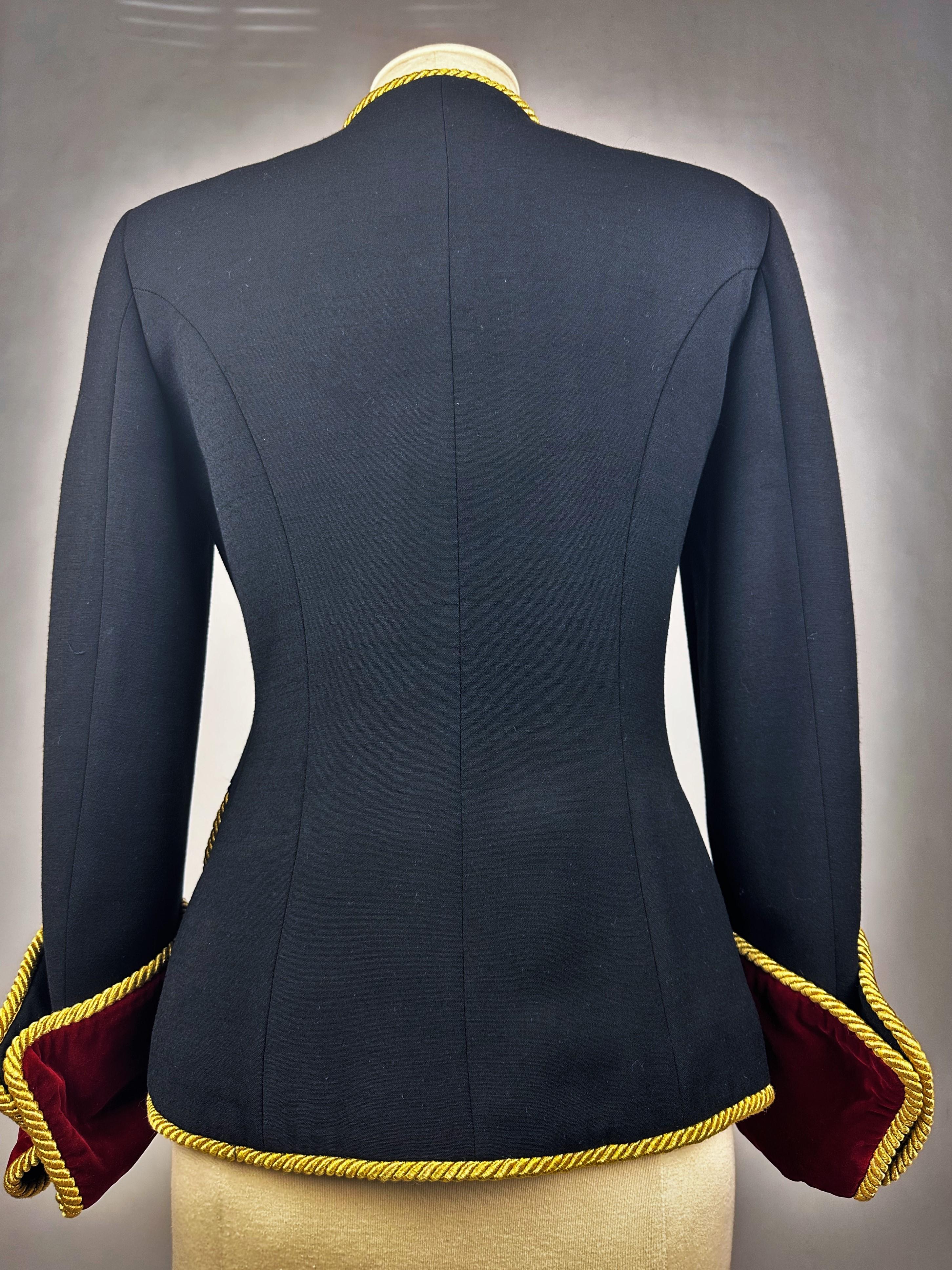 Une veste de soirée de Franco Moschino Couture Circa 1990 en vente 10