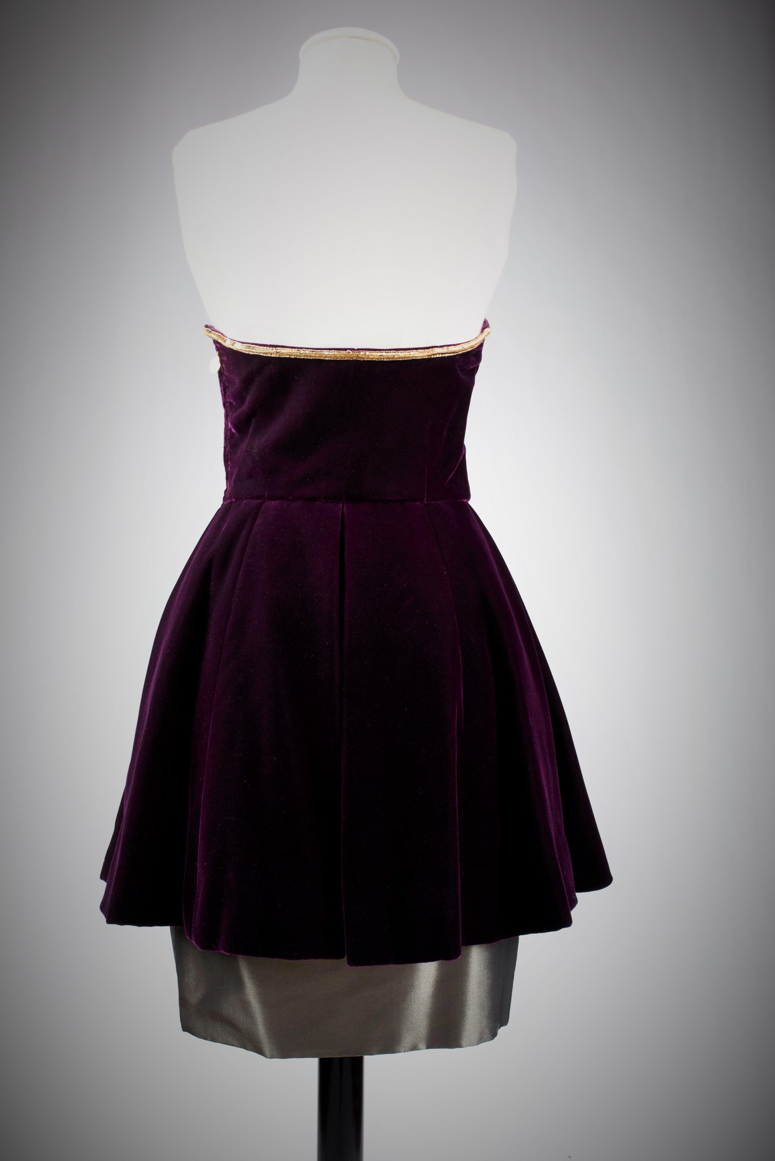 Una noche Lanvin Couture Top y falda de terciopelo bordado Circa 1985 en venta 12