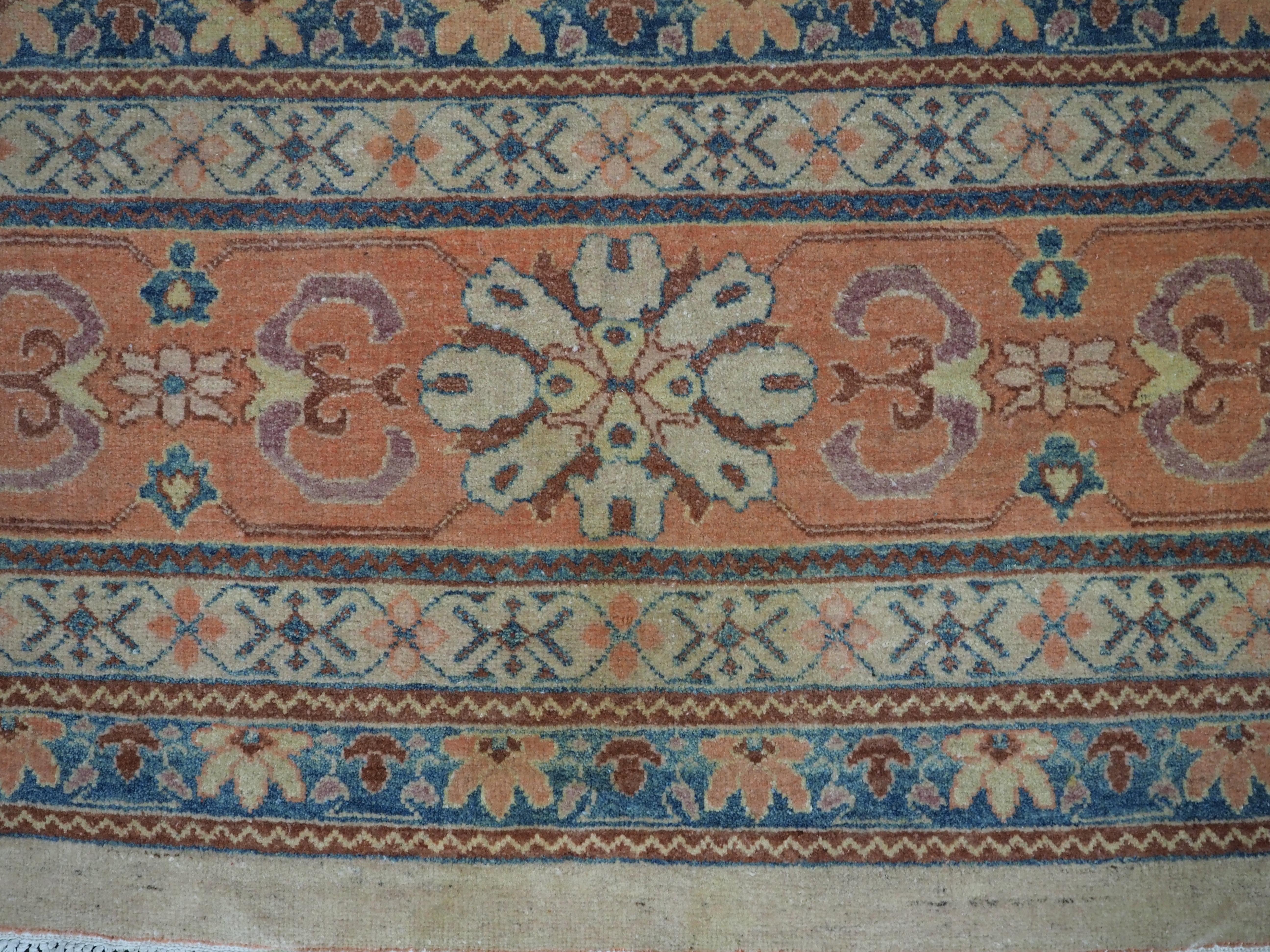 Ein ausgezeichnetes Beispiel für einen Vintage-Teppich im Ziegler-Design in einer weichen Farbpalette im Angebot 8
