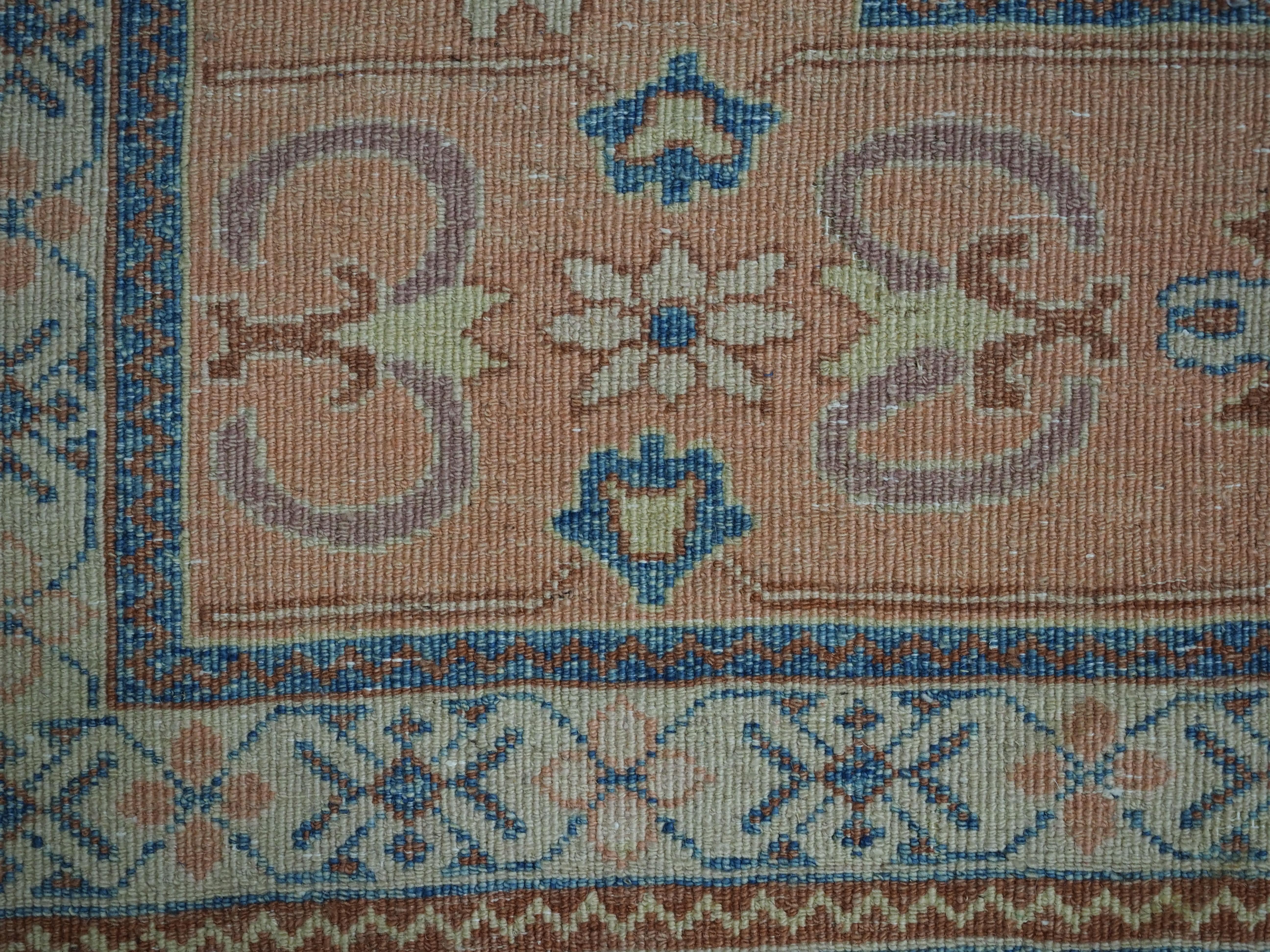 Ein ausgezeichnetes Beispiel für einen Vintage-Teppich im Ziegler-Design in einer weichen Farbpalette im Angebot 10