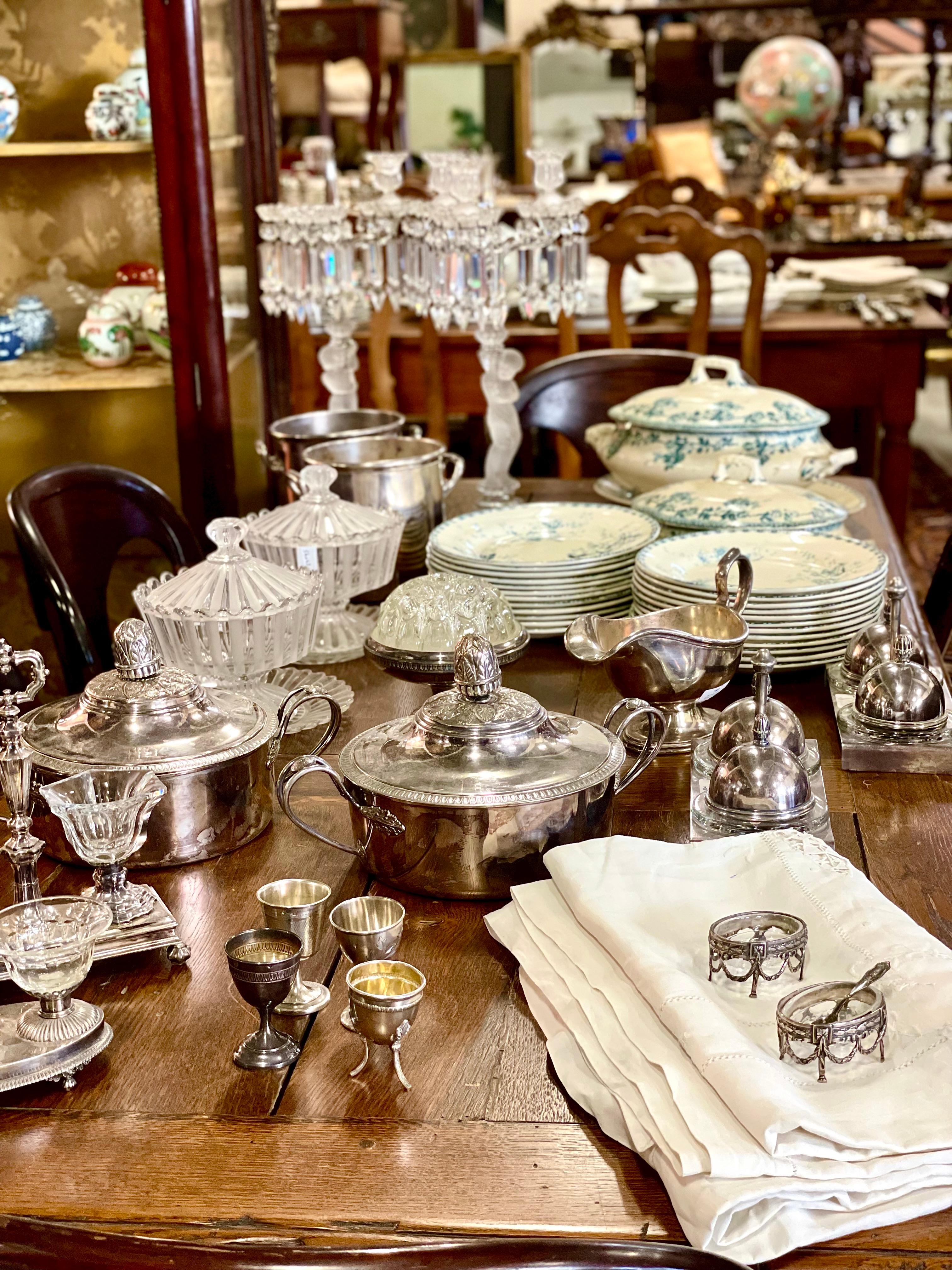 20th Century Pair of Silver Plated Vegetable or Soup Tureens For Sale