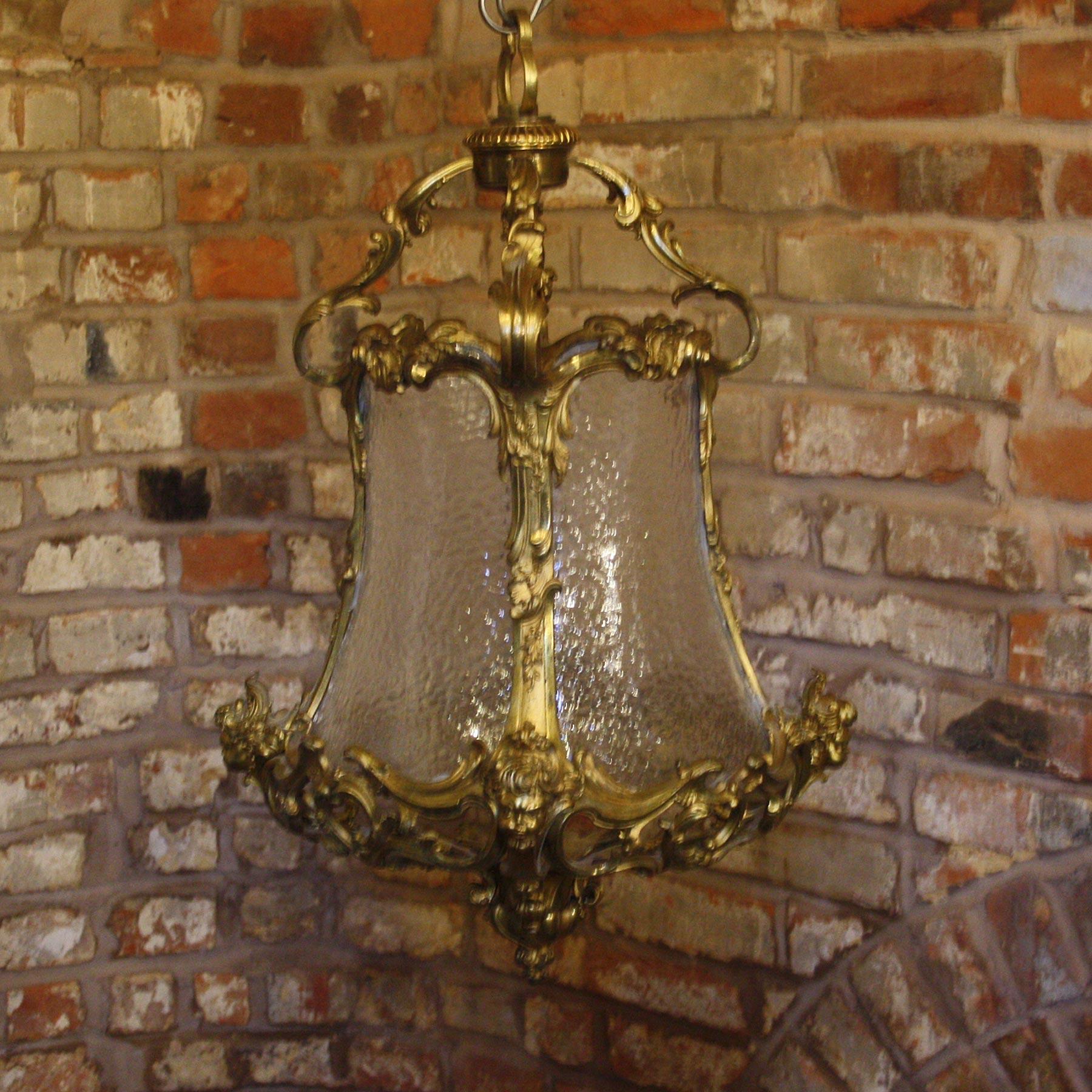 Exceptional 19th Century Antique Lantern with Cherub Heads For Sale 2
