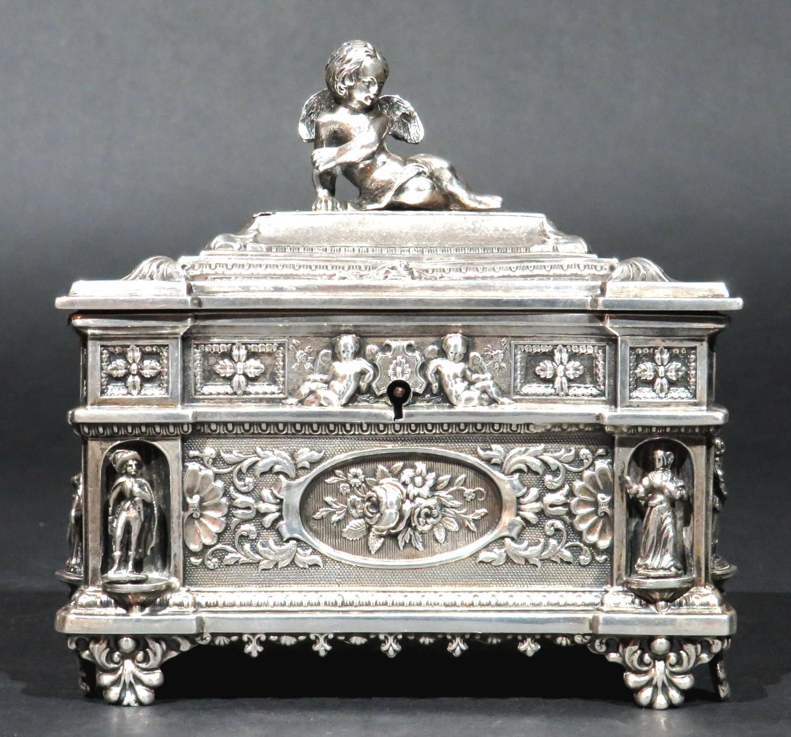 Exceptionnellement beau sucrier en argent 