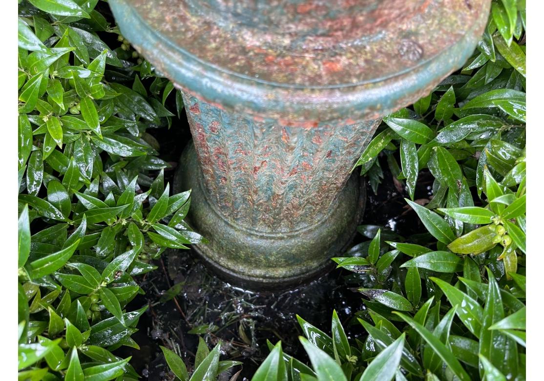 Außergewöhnlicher antiker Gartenbrunnen aus Gusseisen (19. Jahrhundert) im Angebot