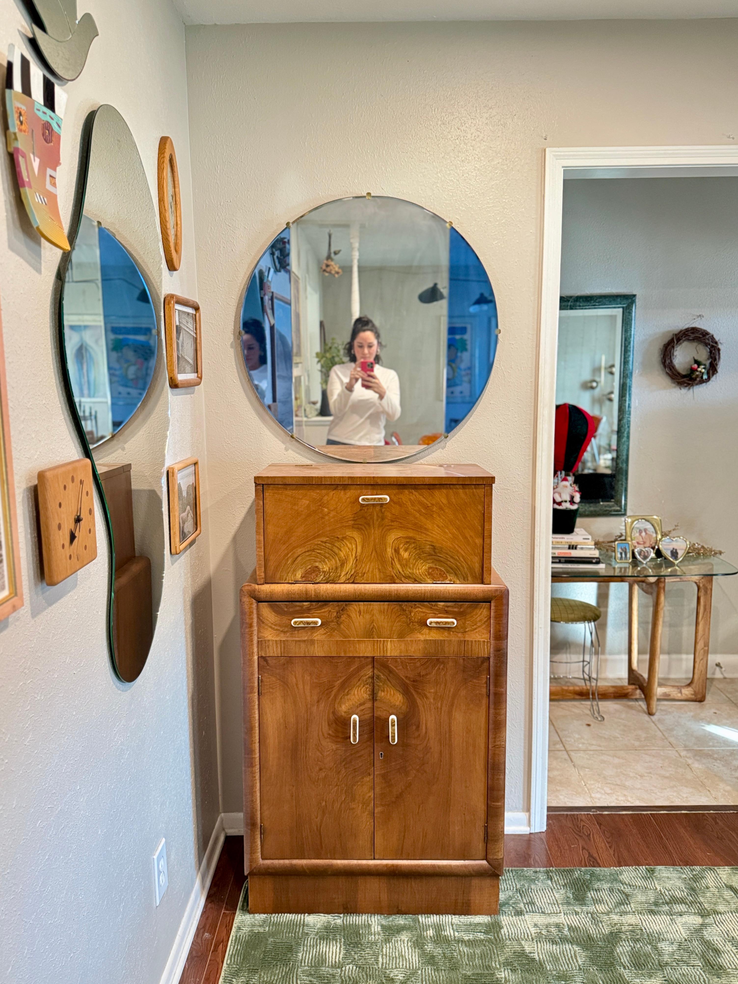 Veneer An exceptional Art Deco bar cabinet with mirror, circa 1930s