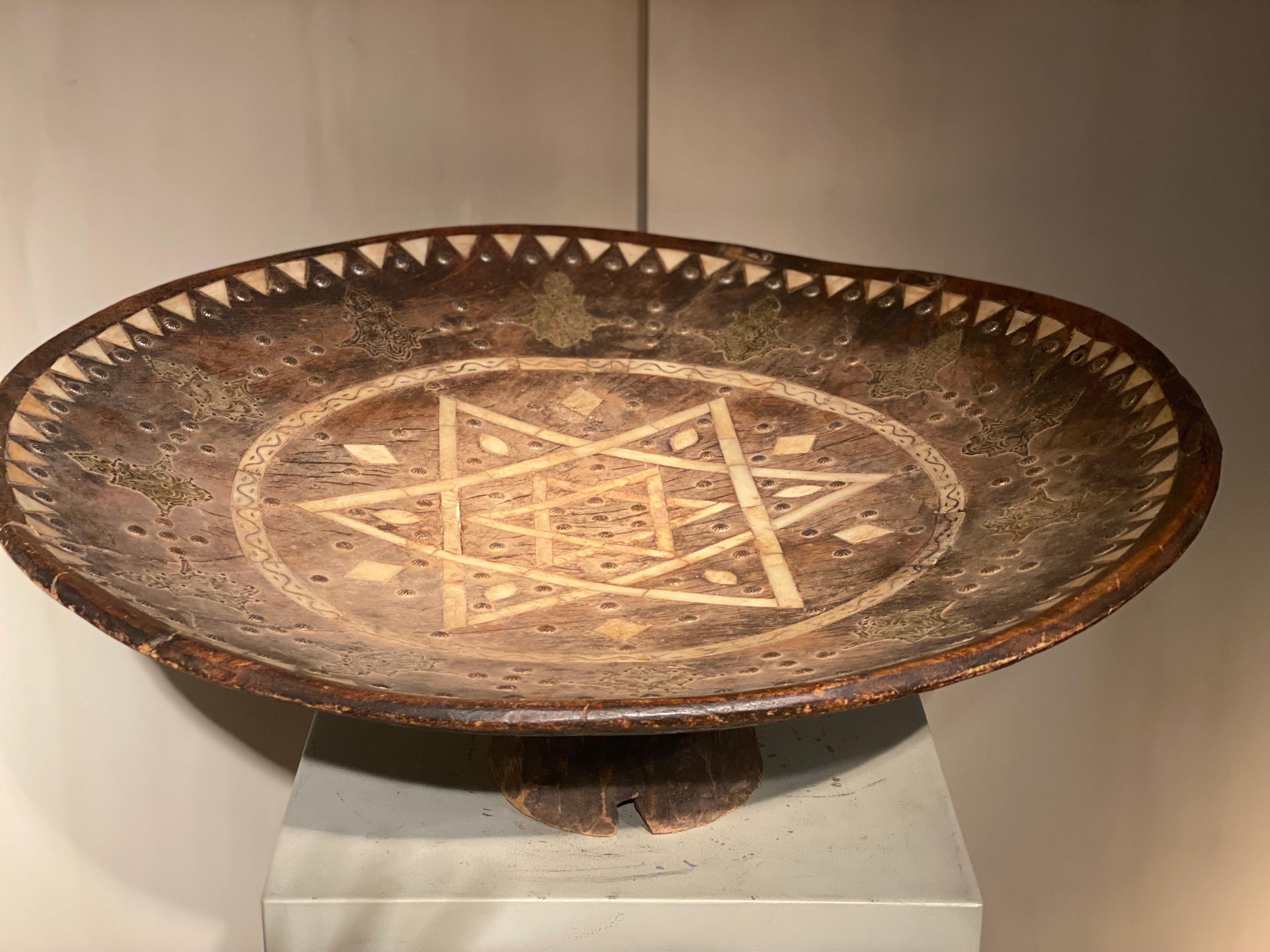 An exceptional Berber Wooden Plate For Sale 4