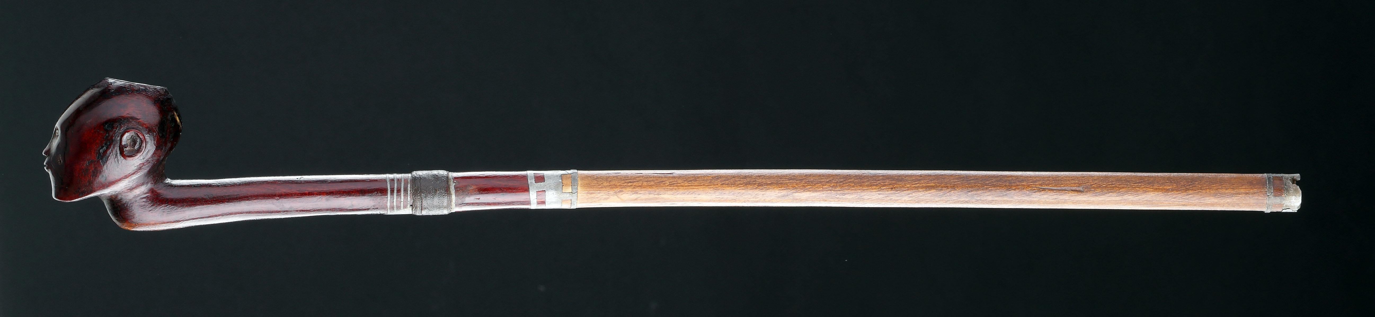 Exceptionnelle pipe nguni du Cap-Oriental (bol et tuyau) Bon état - En vente à London, GB