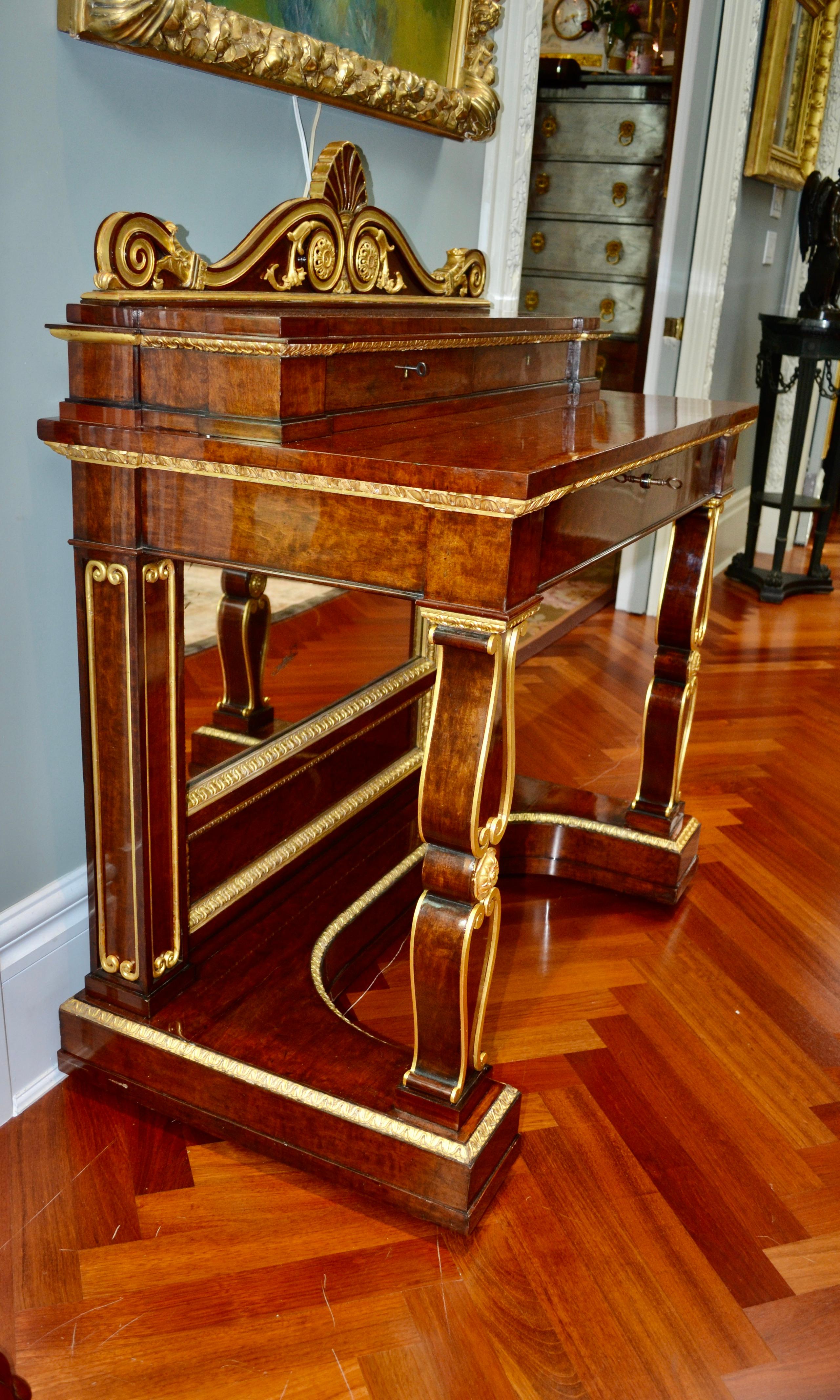  An Exceptional English Regency Dressing Table with a Royal Family Provenance 5