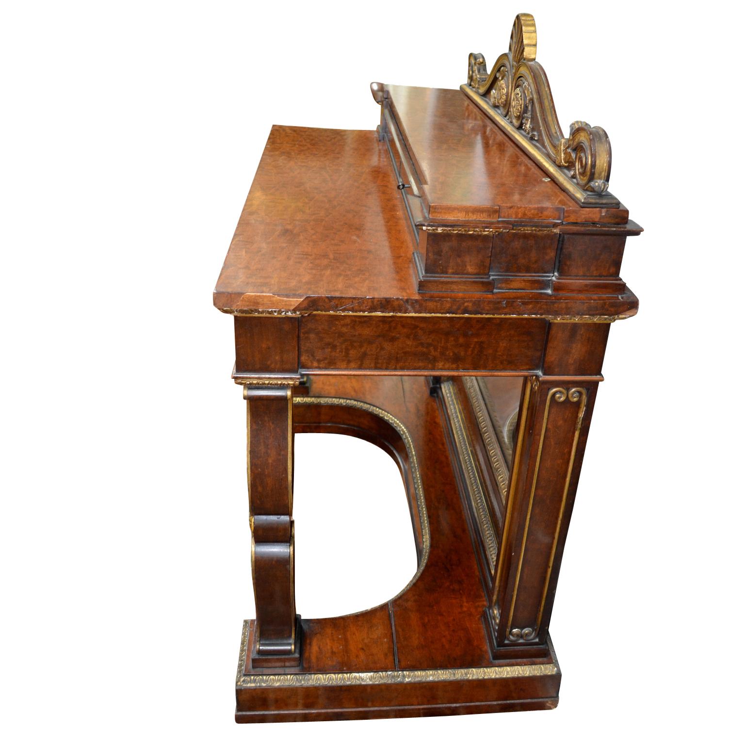 Hand-Crafted  An Exceptional English Regency Dressing Table with a Royal Family Provenance