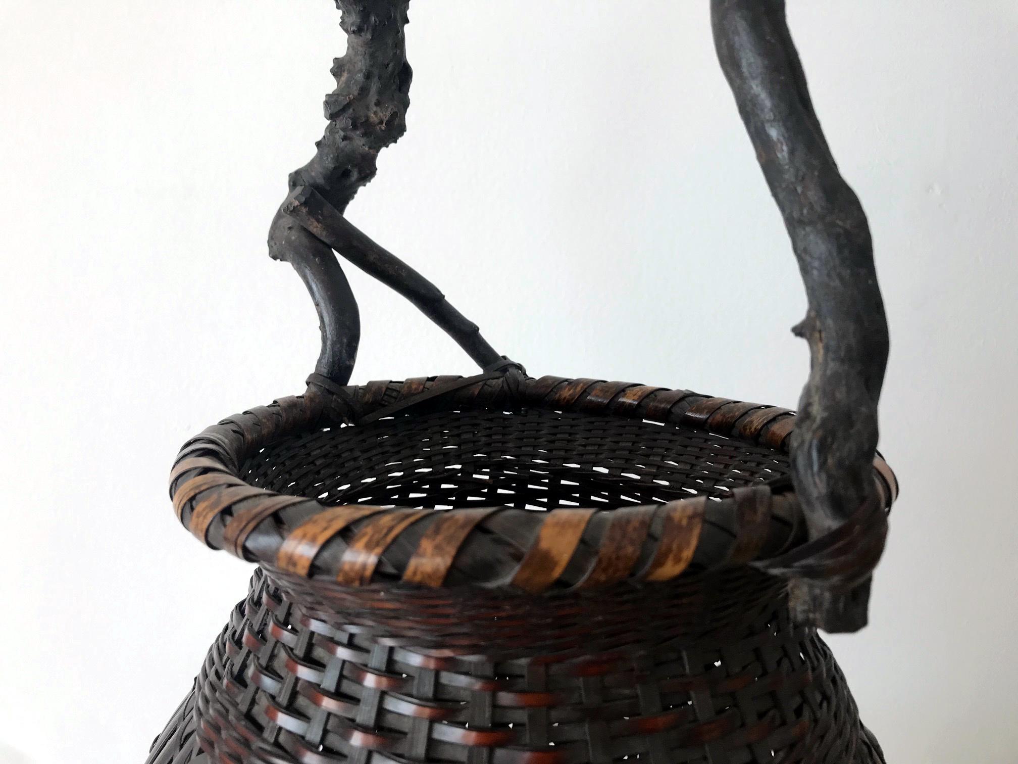 Exceptional Japanese Bamboo Basket Ikebana from Meiji Period For Sale 4