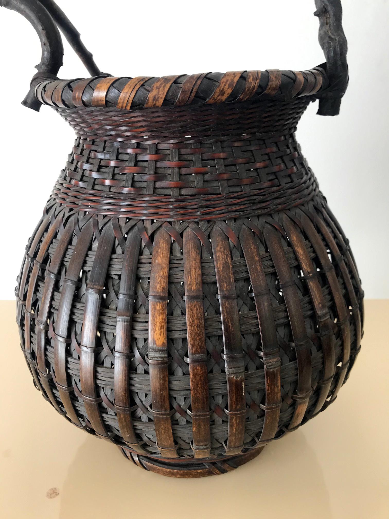 20th Century Exceptional Japanese Bamboo Basket Ikebana from Meiji Period For Sale