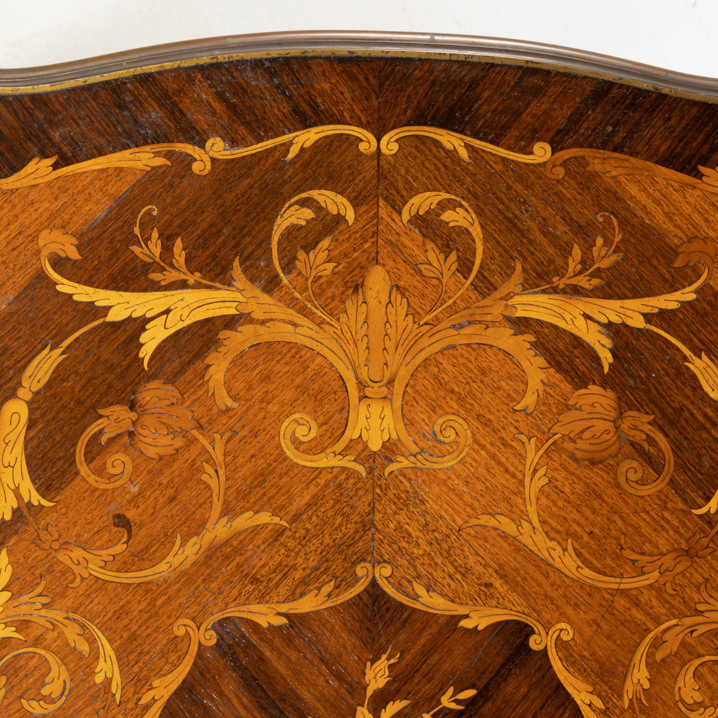 Exceptional Kingwood, Rosewood and Exotically Timbered Centre Table 4