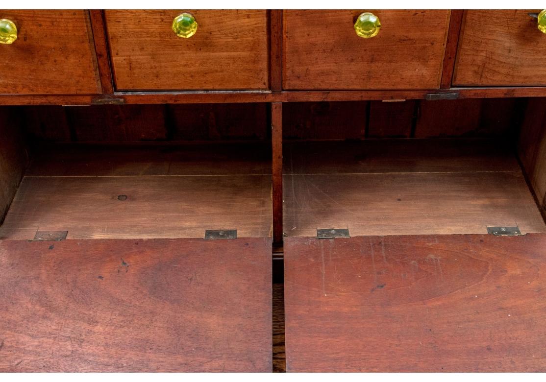 Exceptionnelle commode d'apothicaire ancienne de grande taille en vente 7