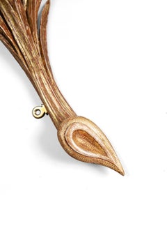 Eccezionale coppia di lampade da parete in legno dorato intagliato